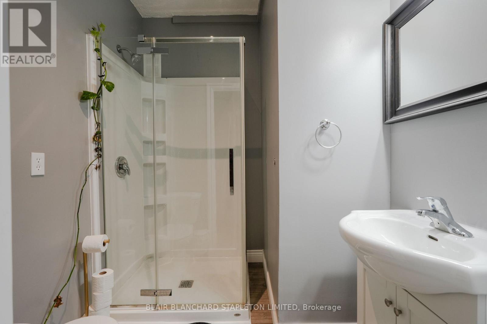 












267-277 KING WILLIAM STREET

,
Hamilton,




Ontario
L8L1N9

