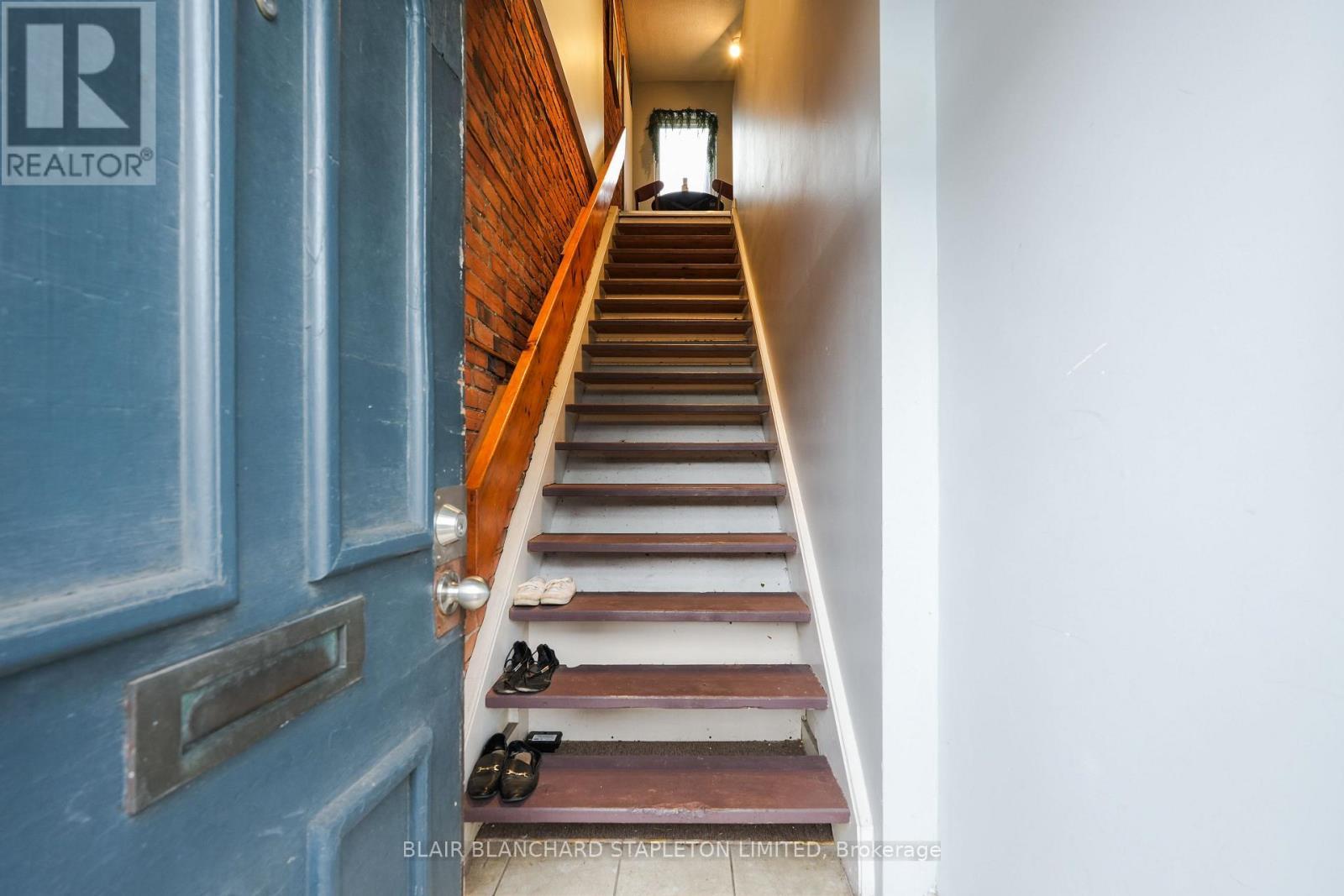 












267-277 KING WILLIAM STREET

,
Hamilton,




Ontario
L8L1N9

