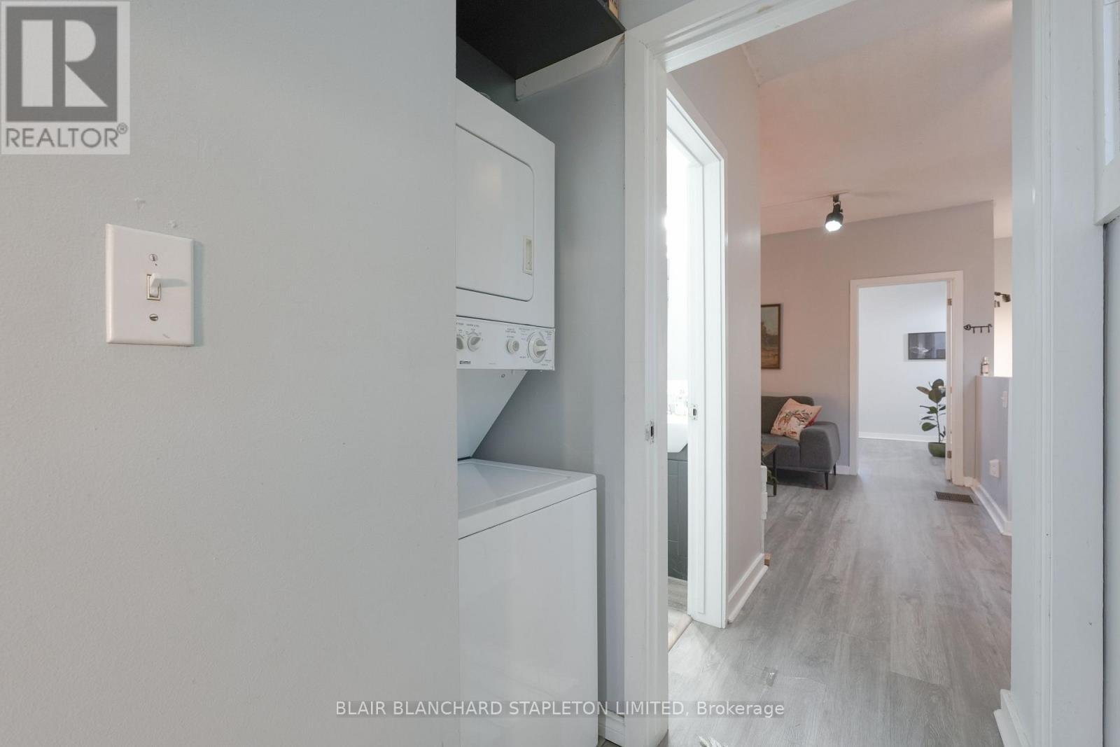 












267-277 KING WILLIAM STREET

,
Hamilton,




Ontario
L8L1N9

