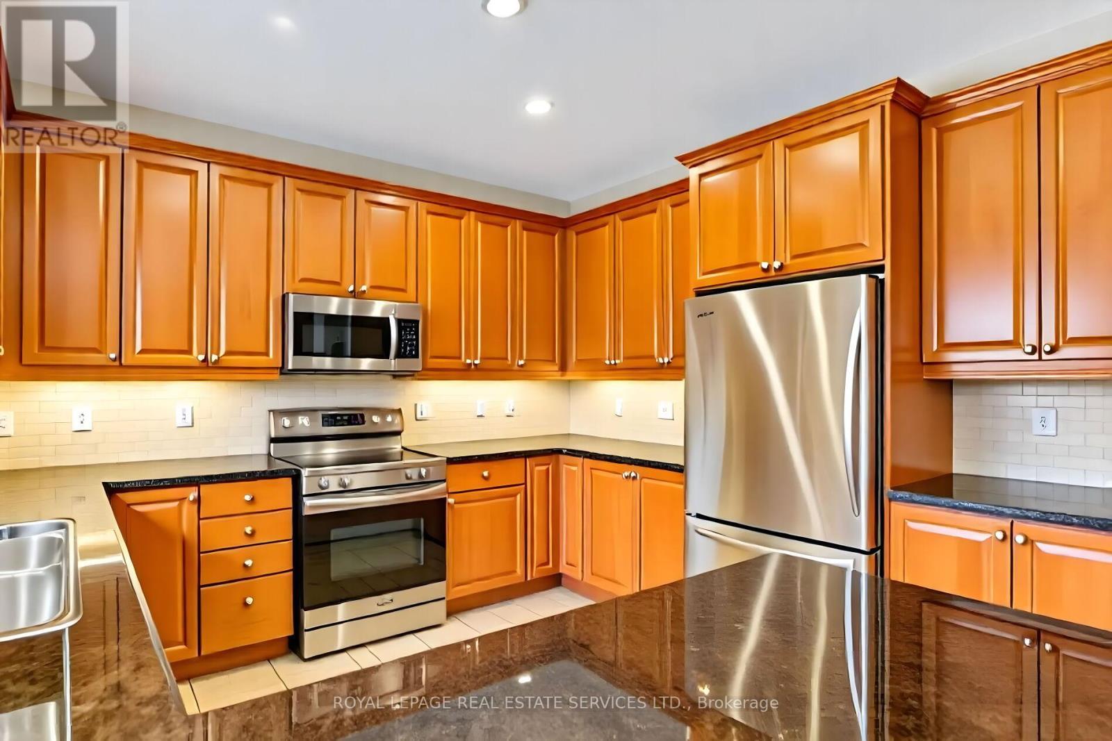 












3137 COUNTESS CRESCENT

,
Mississauga,




Ontario
L5M0E1

