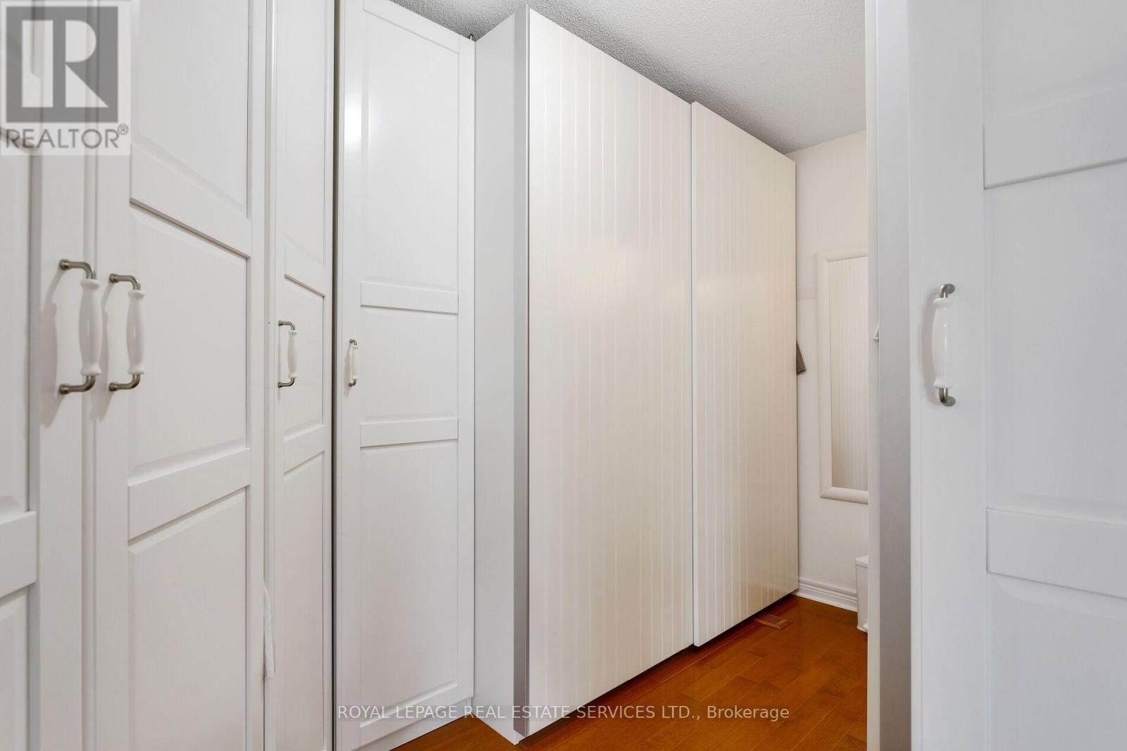 












3137 COUNTESS CRESCENT

,
Mississauga,




Ontario
L5M0E1

