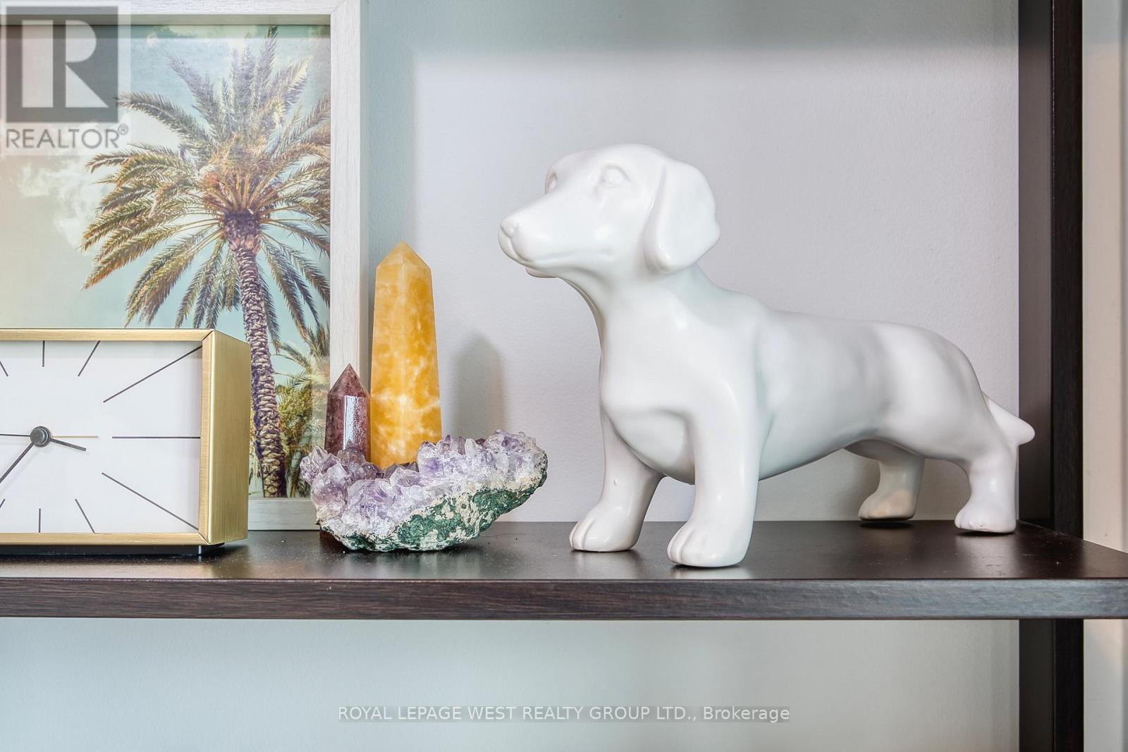 












301 - 51 LADY BANK ROAD

,
Toronto,




Ontario
M8Z0C9

