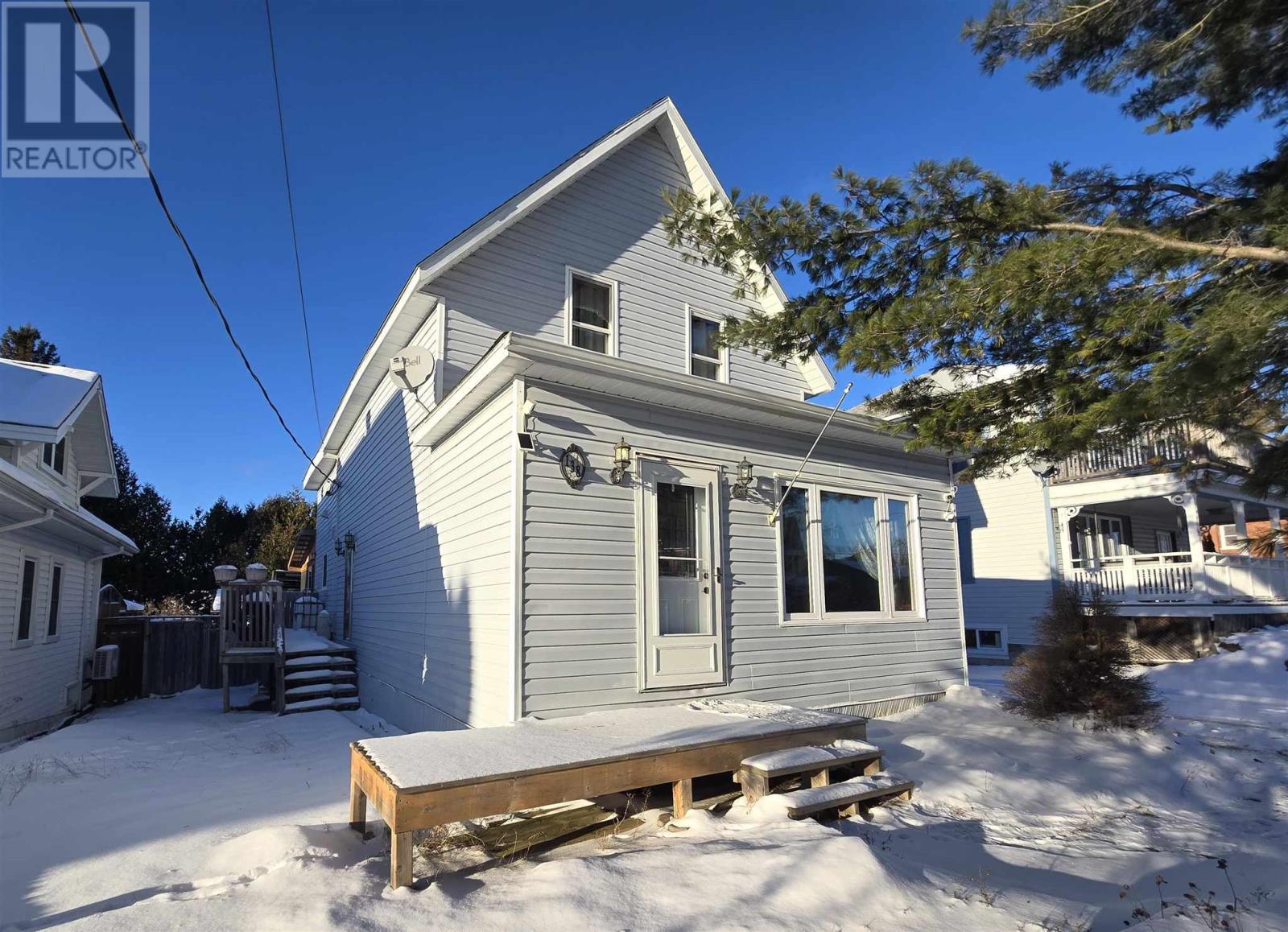 












138 Lakeside AVE

,
Blind River,




Ontario
P0R1B0

