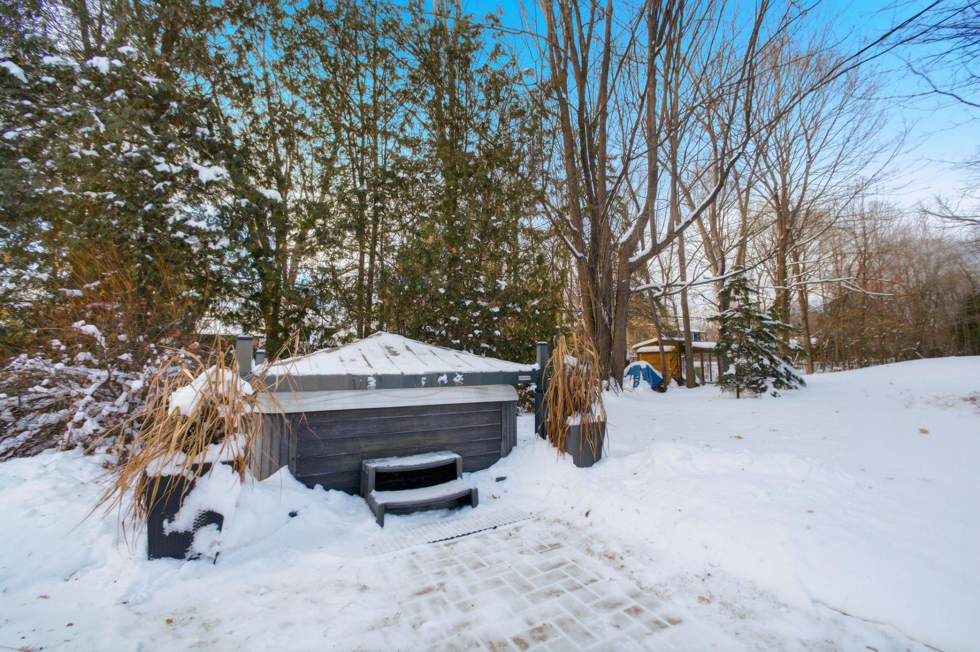 









16


Rue de Biscaye

,
Gatineau (Aylmer),




QC
J9J1C4

