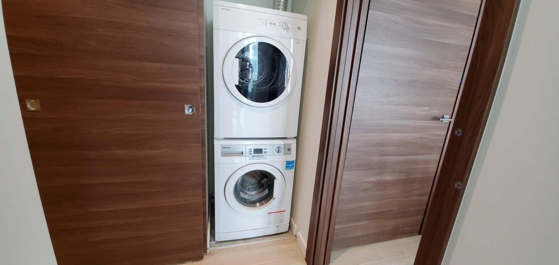 









1450


Boul. René-Lévesque O.

, 905,
Montréal (Ville-Marie),




QC
H3G0E1

