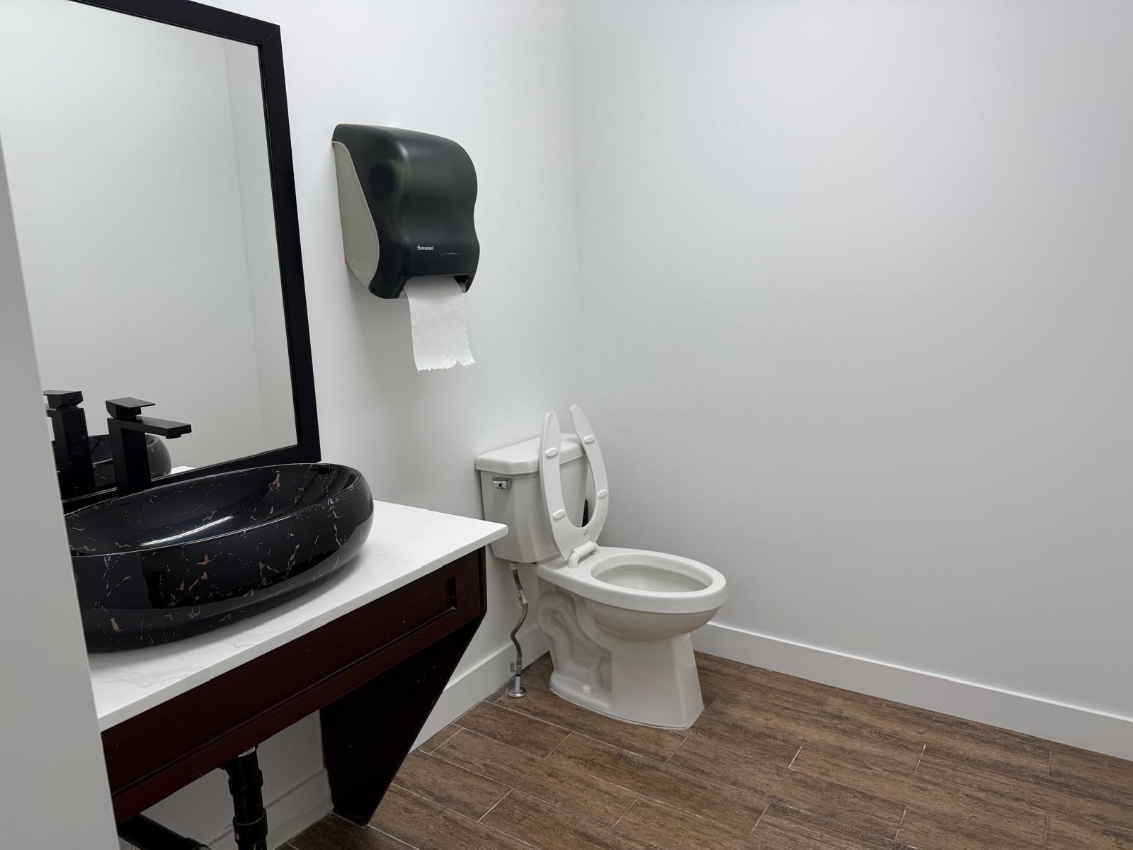 












107 7130 120 STREET

,
Surrey,




British Columbia
V3W3M8

