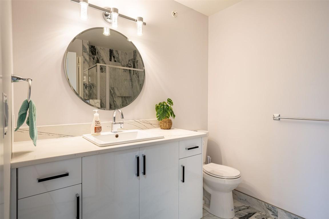 









3205


Skyview

Lane, 405



BC
V4T 1S4

