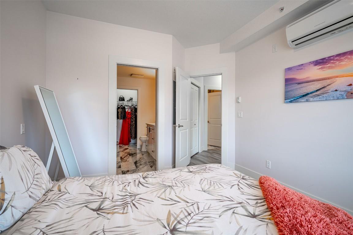 









3205


Skyview

Lane, 405



BC
V4T 1S4

