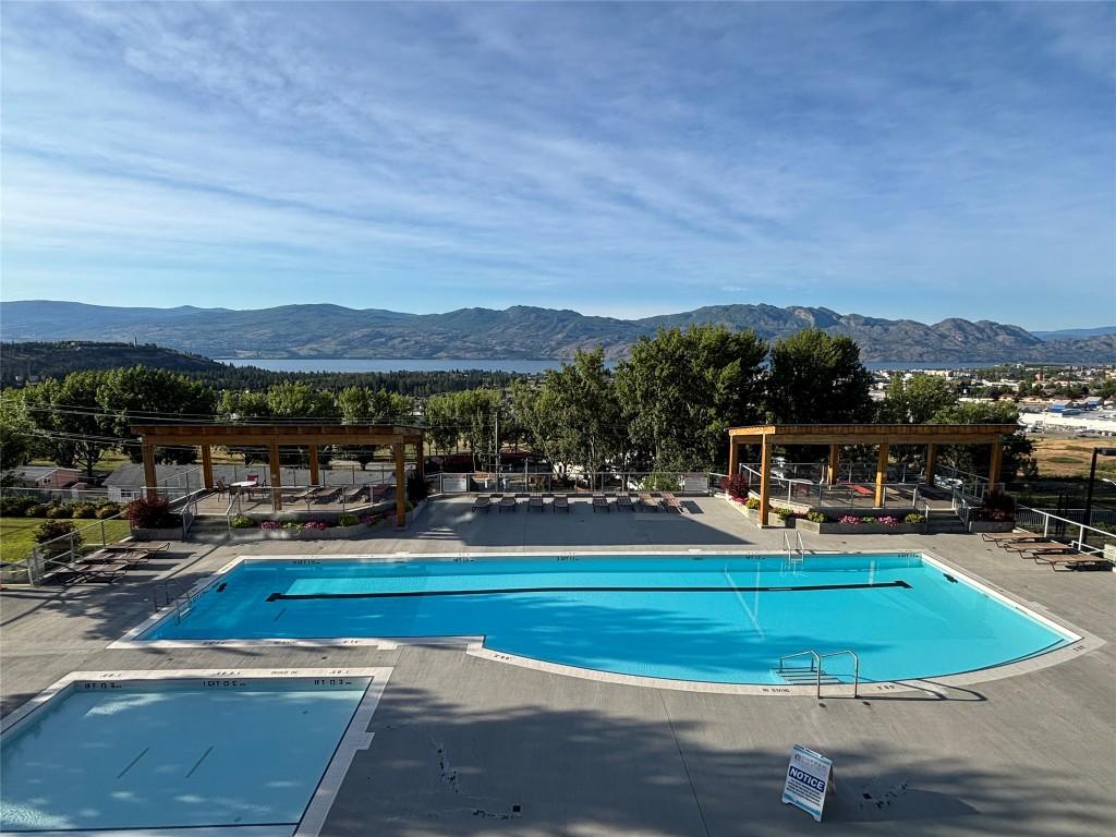 









3205


Skyview

Lane, 405



BC
V4T 1S4

