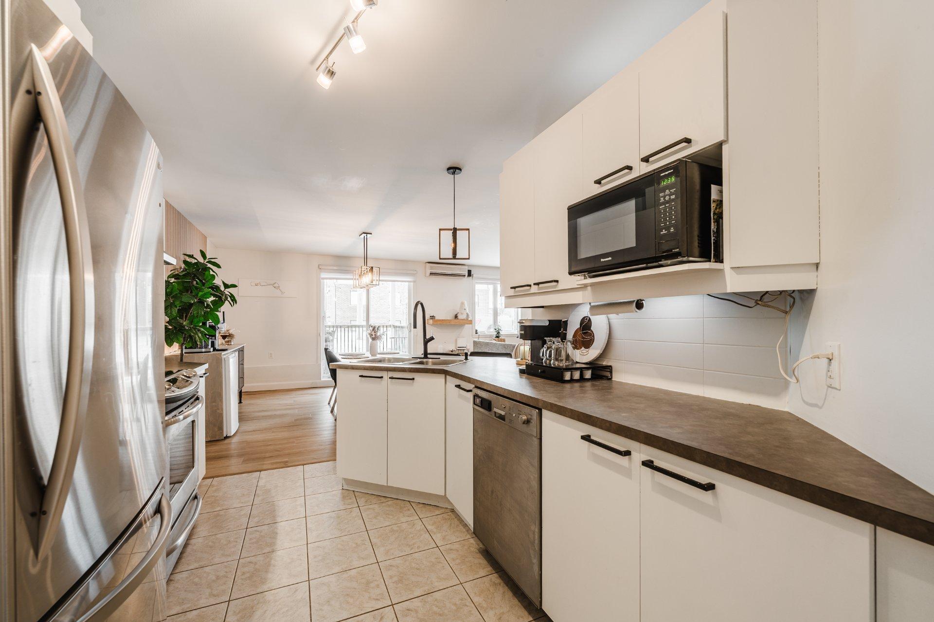 









116


Rue Rémi-Dansereau

,
Beloeil,




QC
J3G0C7

