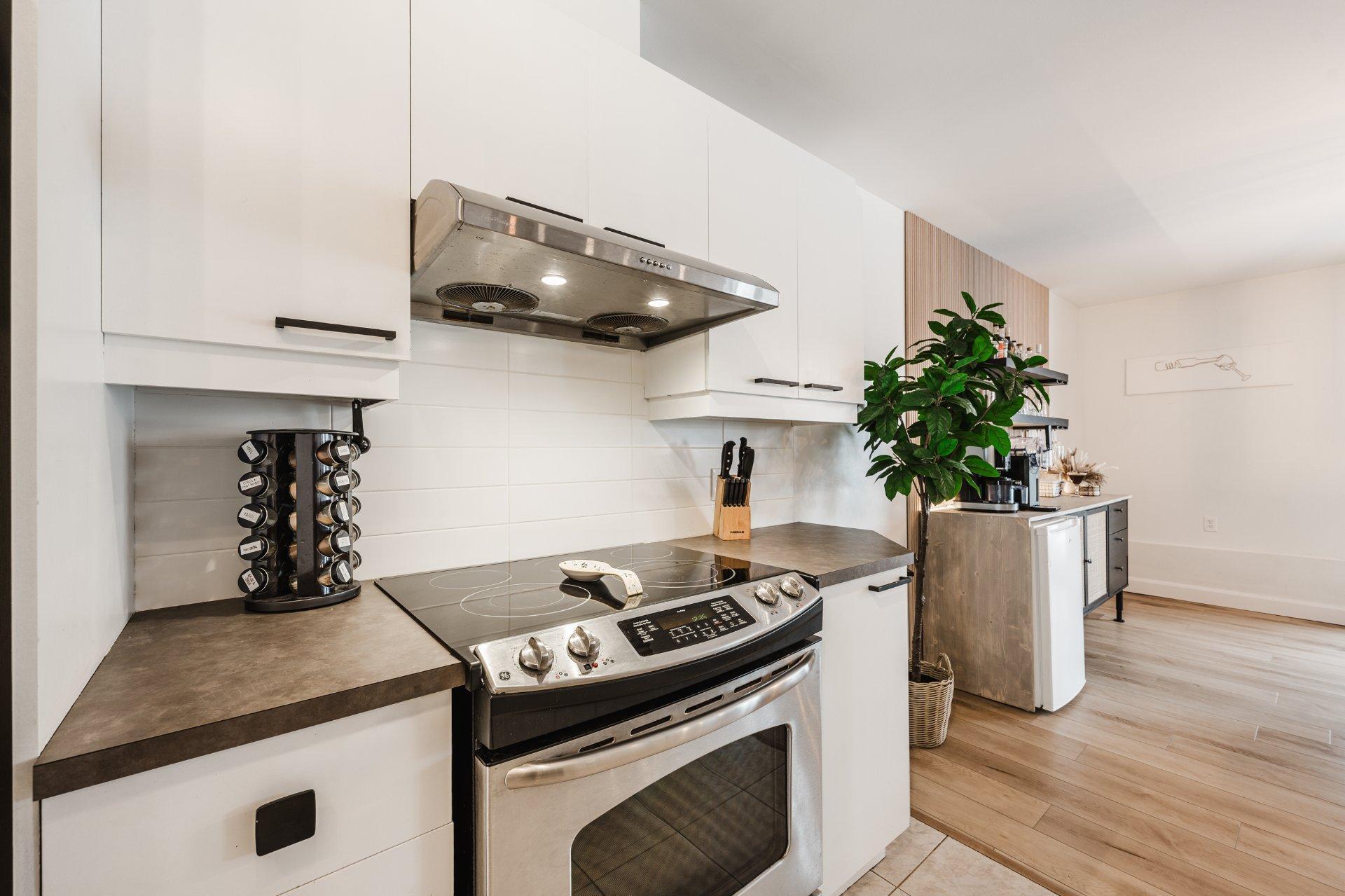 









116


Rue Rémi-Dansereau

,
Beloeil,




QC
J3G0C7

