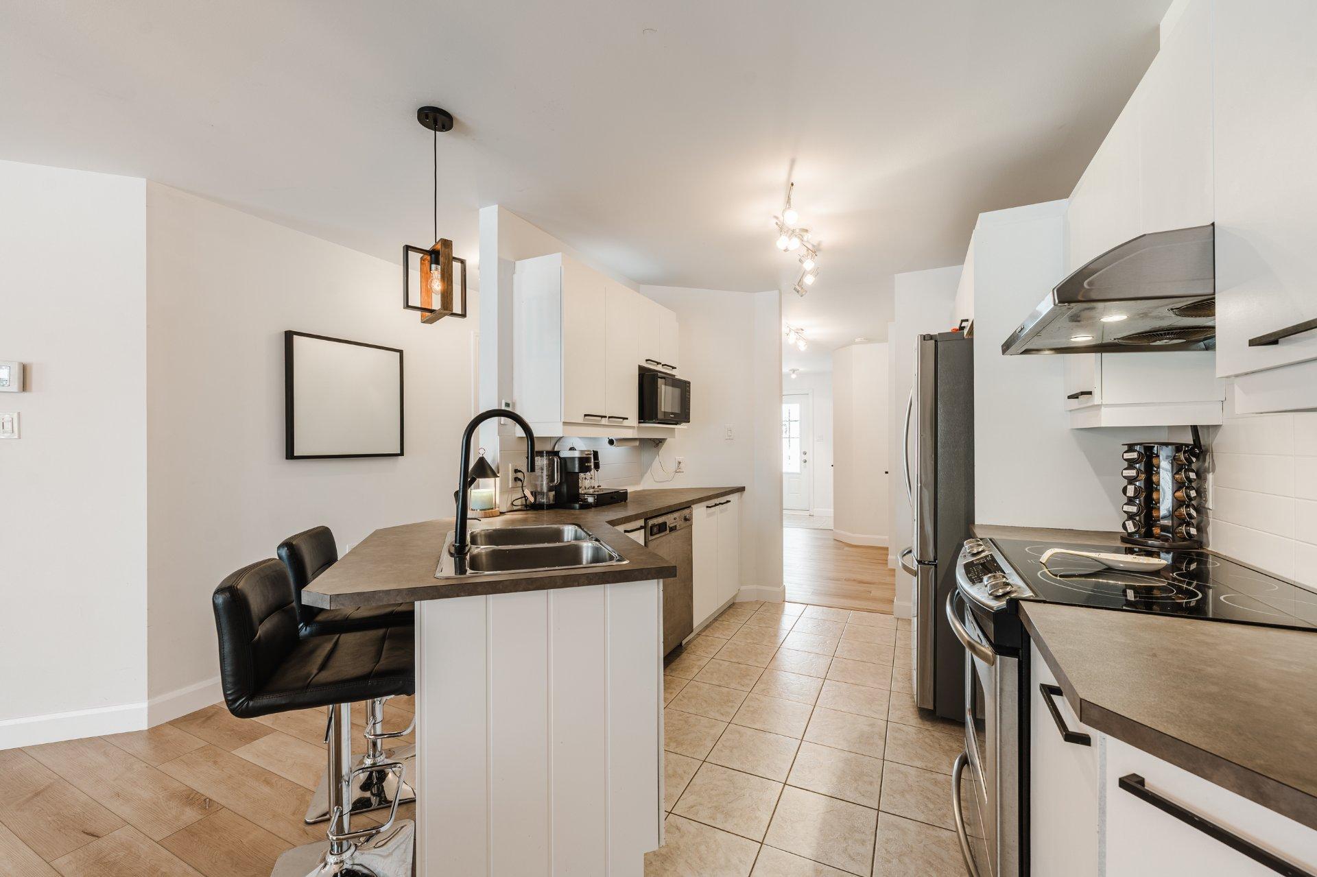 









116


Rue Rémi-Dansereau

,
Beloeil,




QC
J3G0C7

