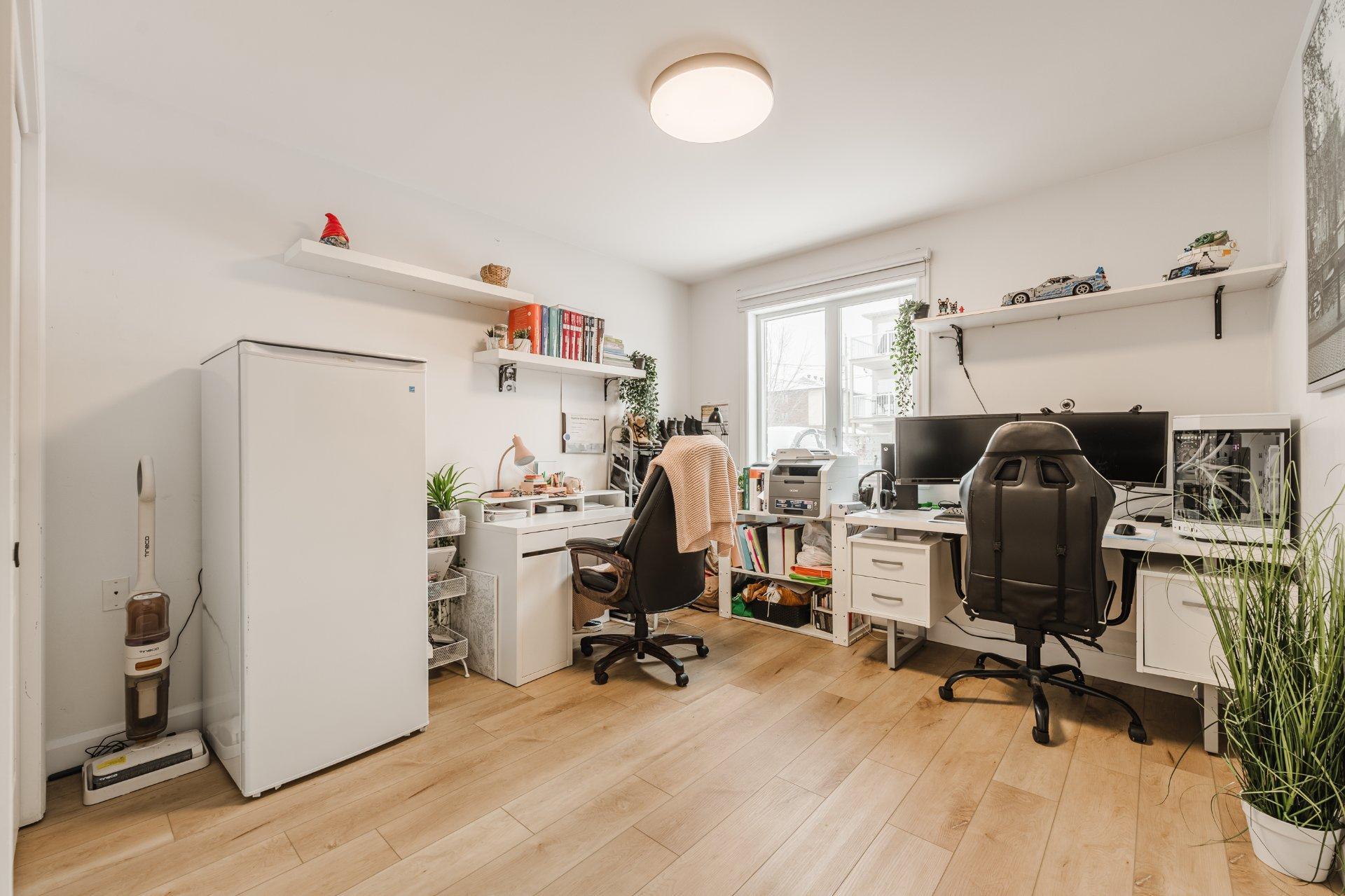 









116


Rue Rémi-Dansereau

,
Beloeil,




QC
J3G0C7

