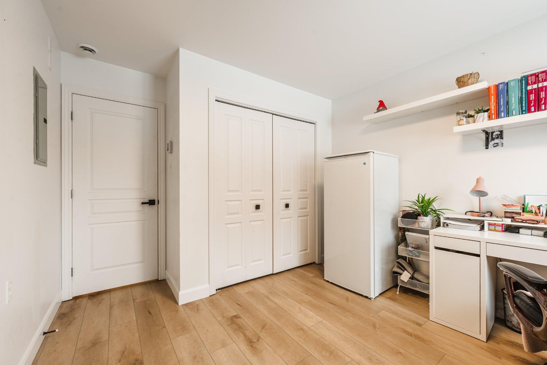 









116


Rue Rémi-Dansereau

,
Beloeil,




QC
J3G0C7

