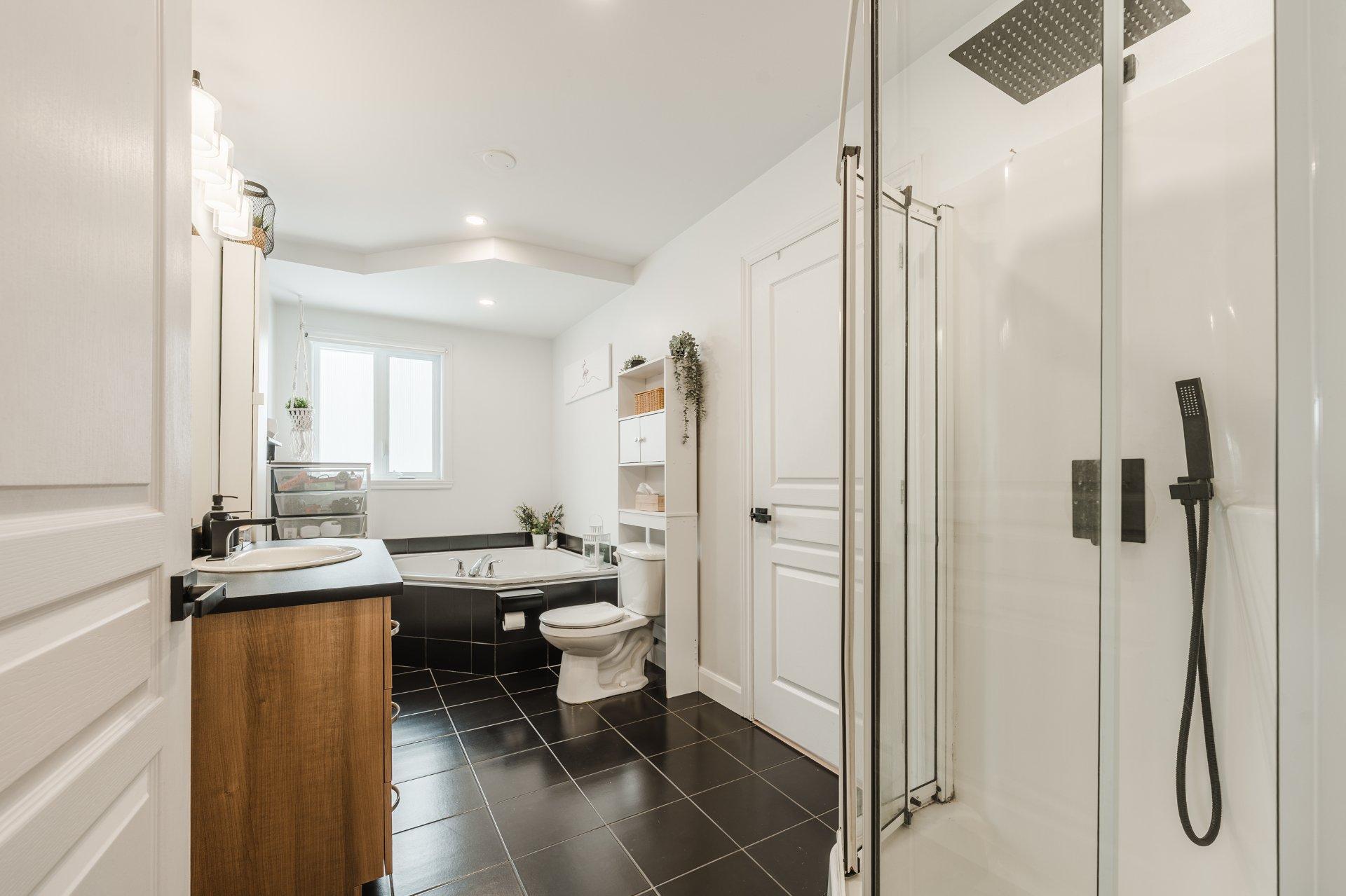 









116


Rue Rémi-Dansereau

,
Beloeil,




QC
J3G0C7

