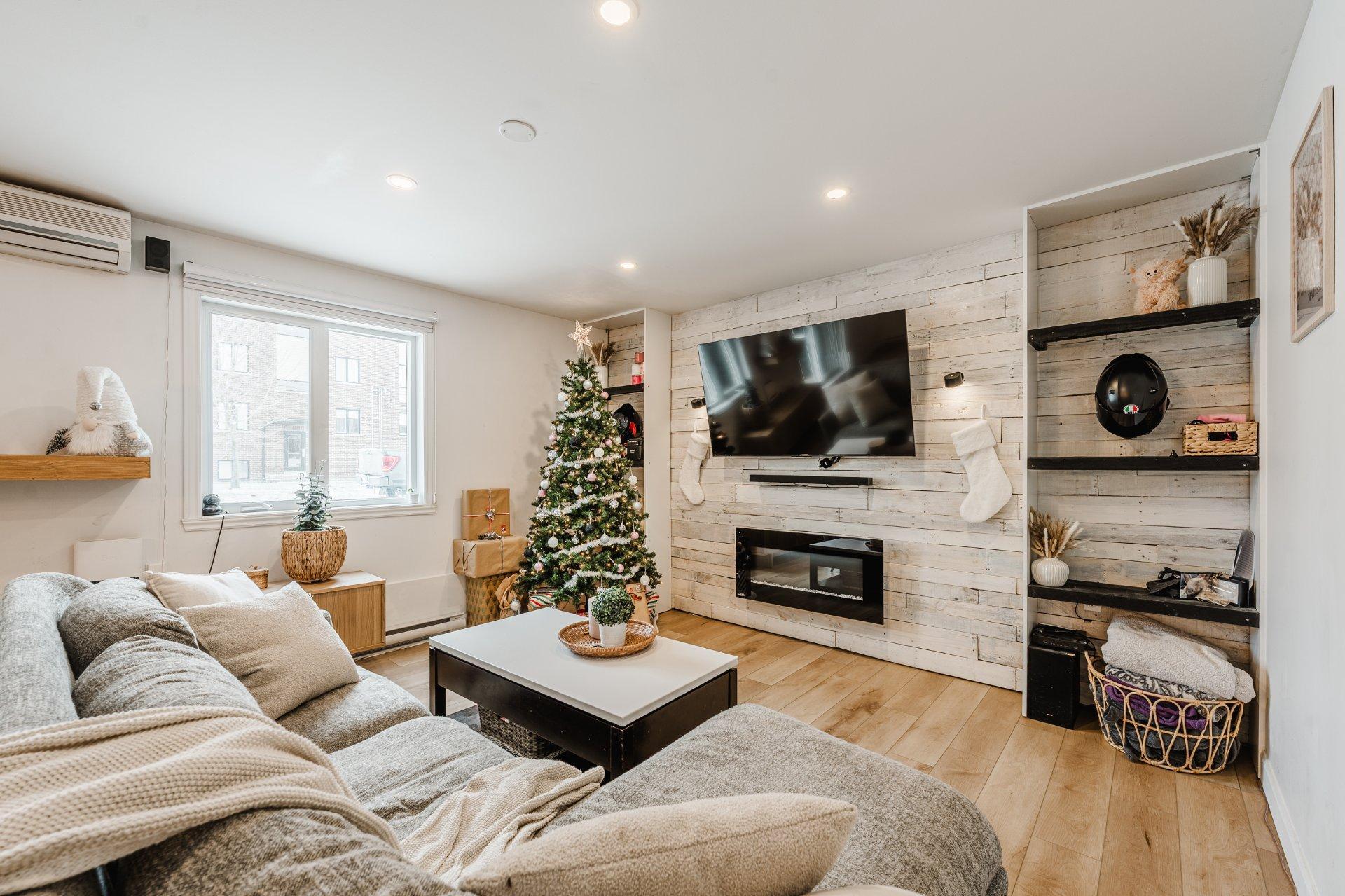 









116


Rue Rémi-Dansereau

,
Beloeil,




QC
J3G0C7

