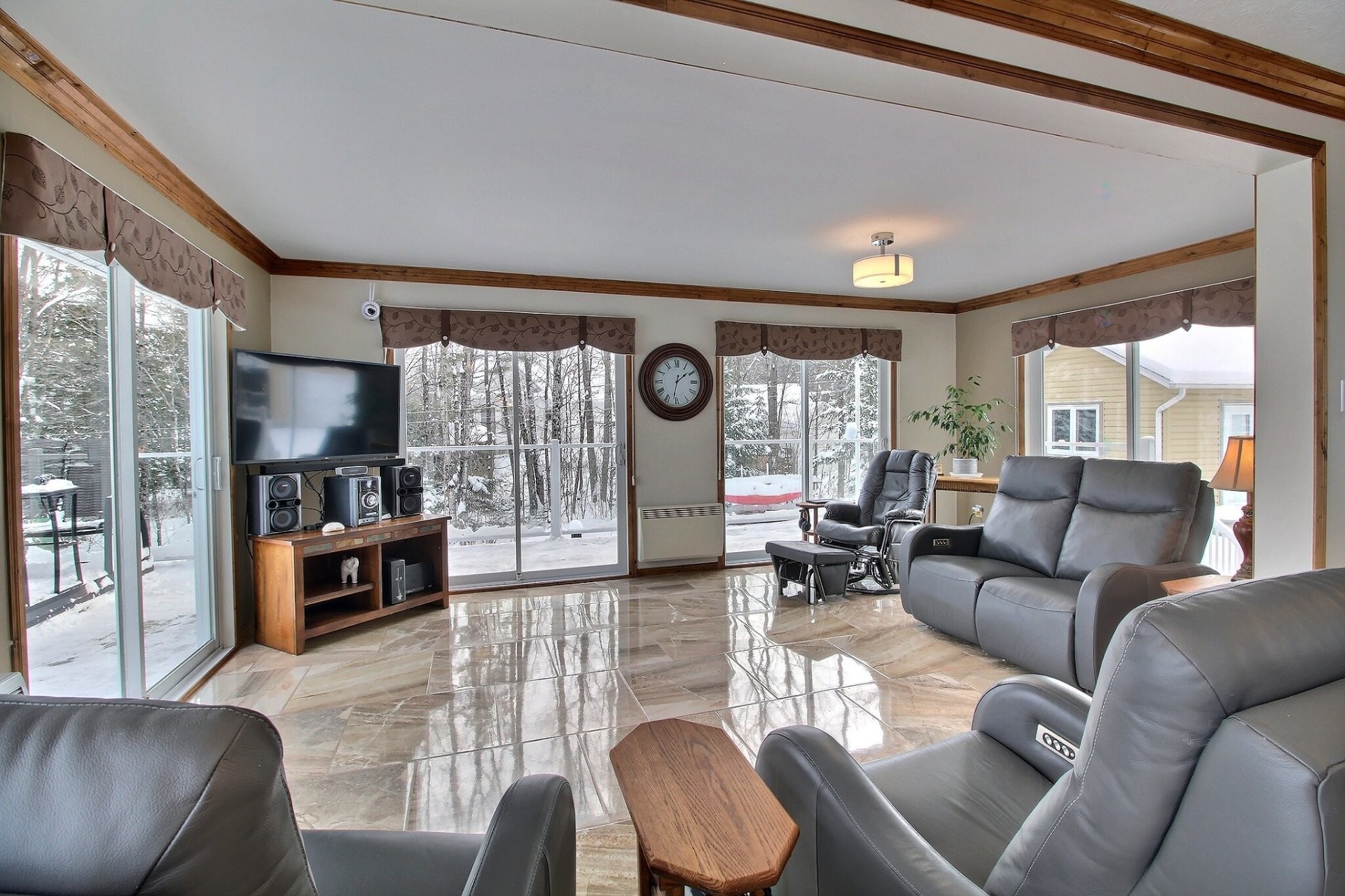 









30


Ch. du Domaine-du-Soleil-Levant

,
Stanstead - Canton,




QC
J1X0M9

