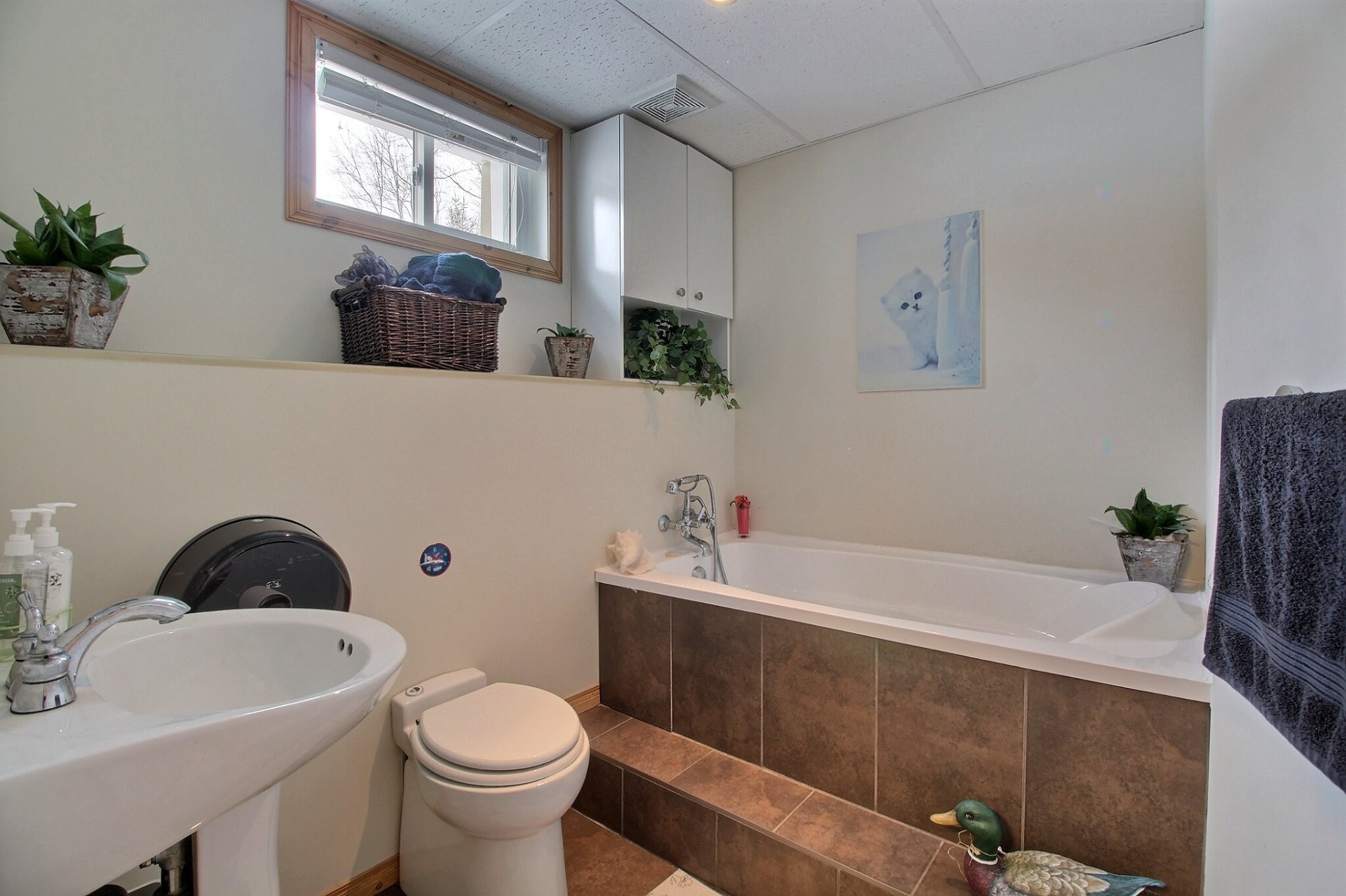 









30


Ch. du Domaine-du-Soleil-Levant

,
Stanstead - Canton,




QC
J1X0M9

