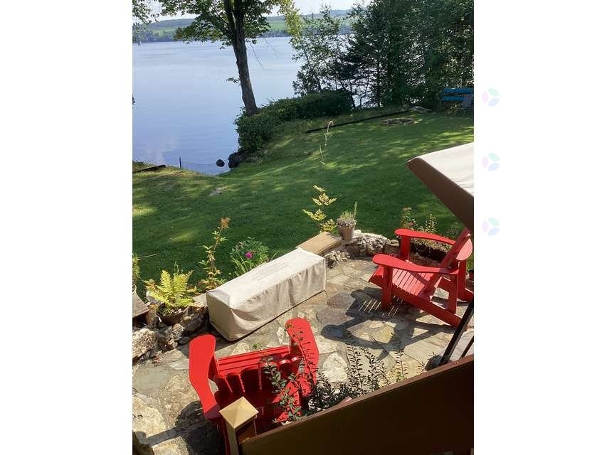 









30


Ch. du Domaine-du-Soleil-Levant

,
Stanstead - Canton,




QC
J1X0M9

