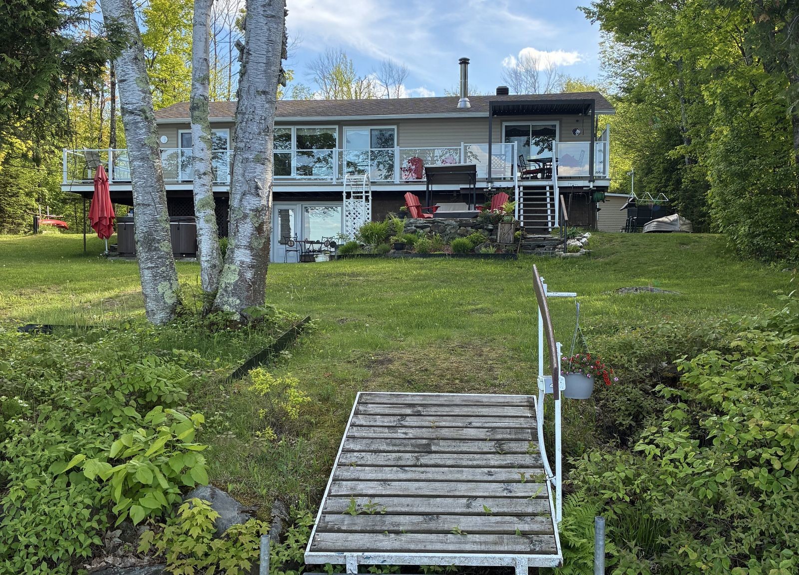 









30


Ch. du Domaine-du-Soleil-Levant

,
Stanstead - Canton,




QC
J1X0M9

