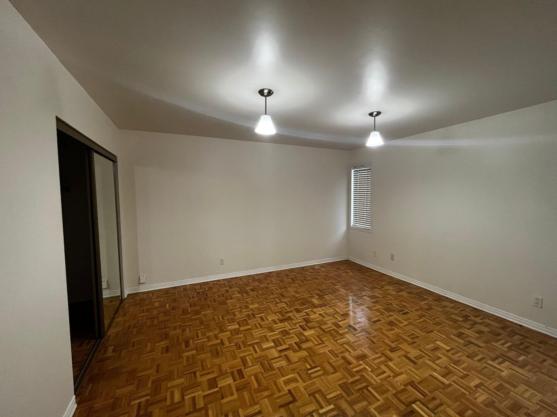 









2658


Av. de la Renaissance

,
Boisbriand,




QC
J7H1T9

