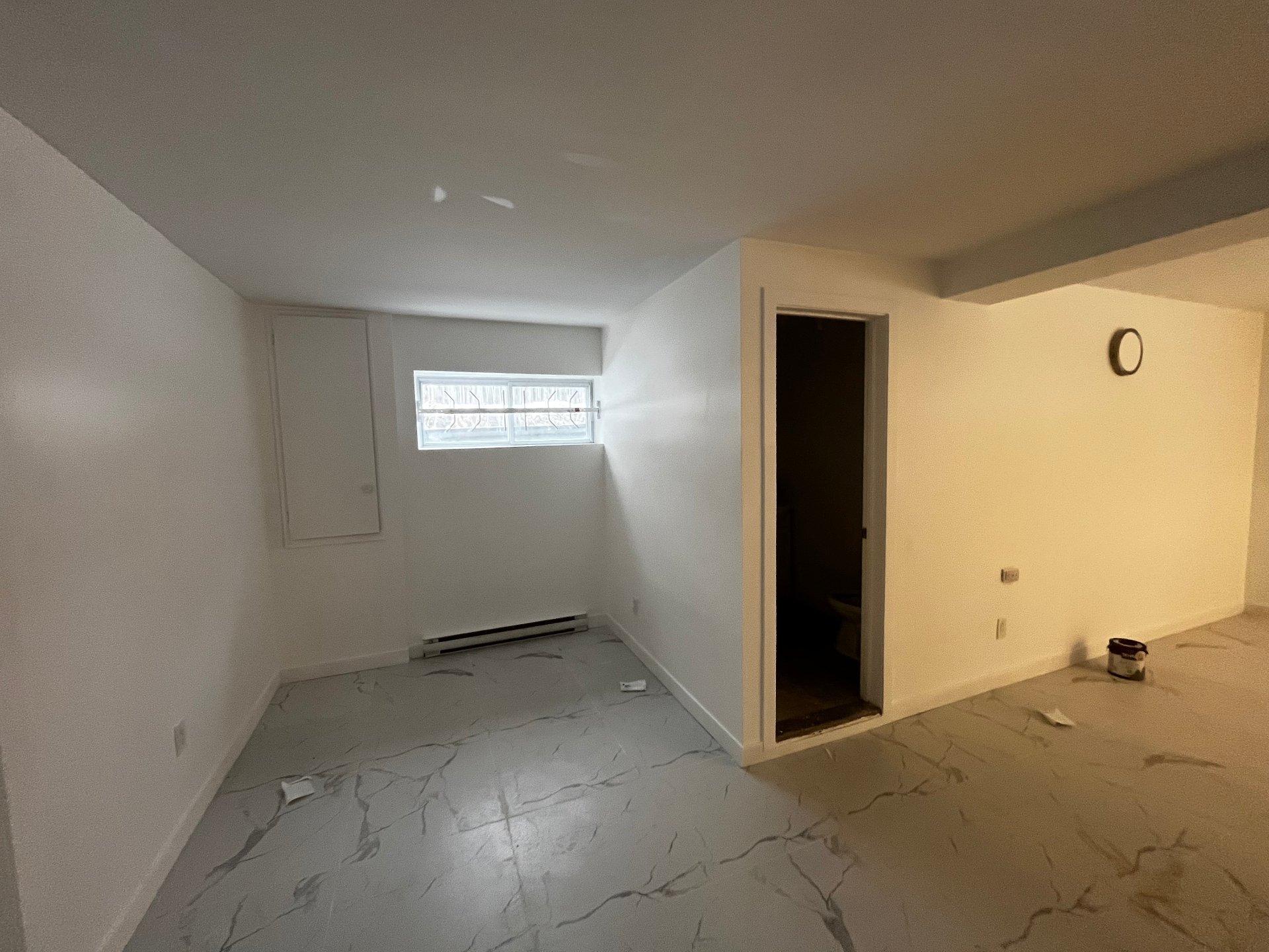 









2658


Av. de la Renaissance

,
Boisbriand,




QC
J7H1T9

