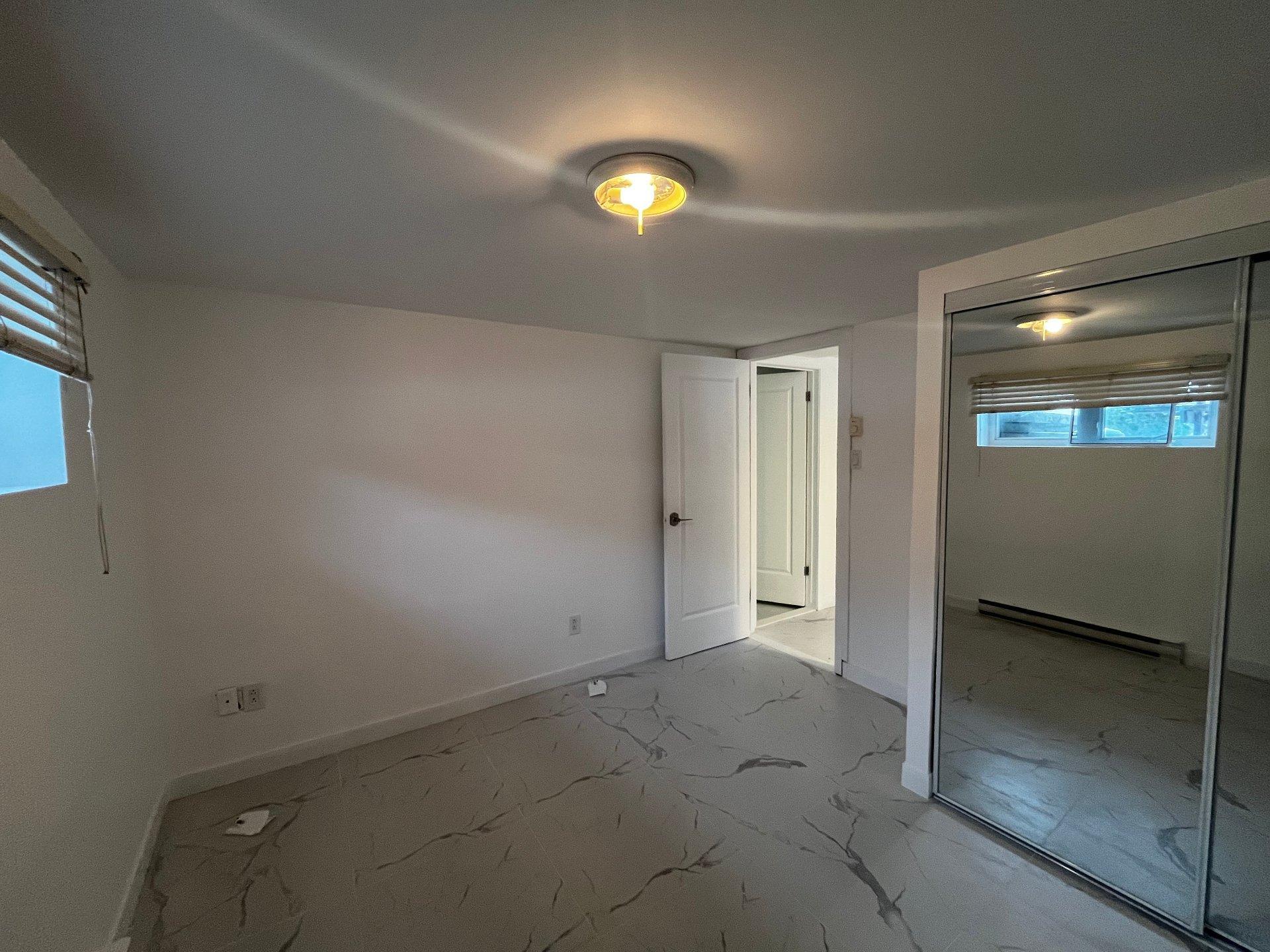 









2658


Av. de la Renaissance

,
Boisbriand,




QC
J7H1T9

