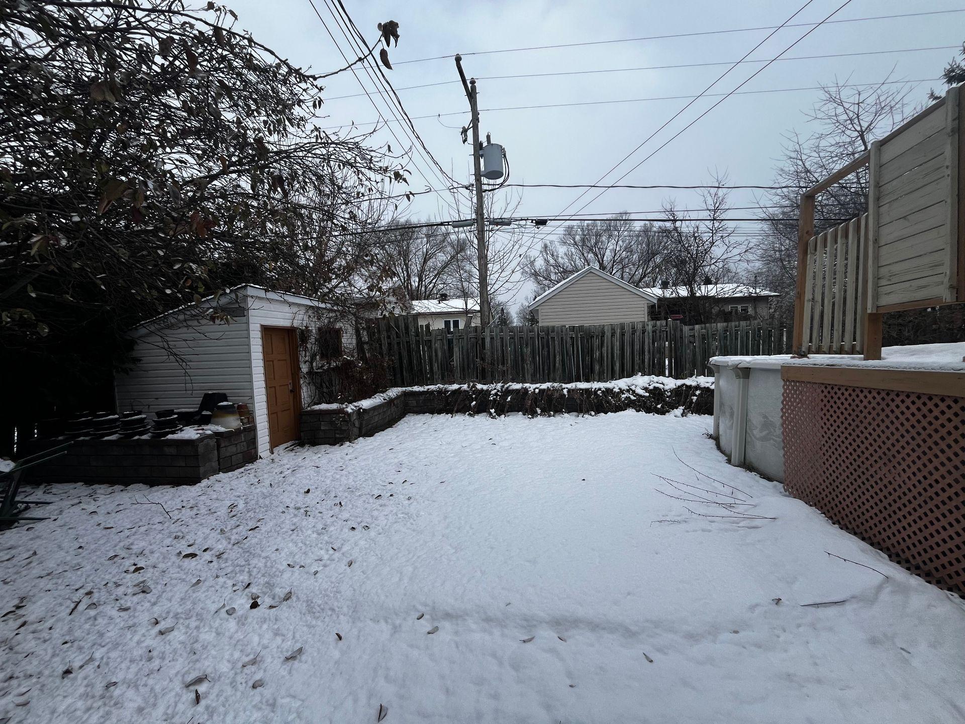 









2658


Av. de la Renaissance

,
Boisbriand,




QC
J7H1T9

