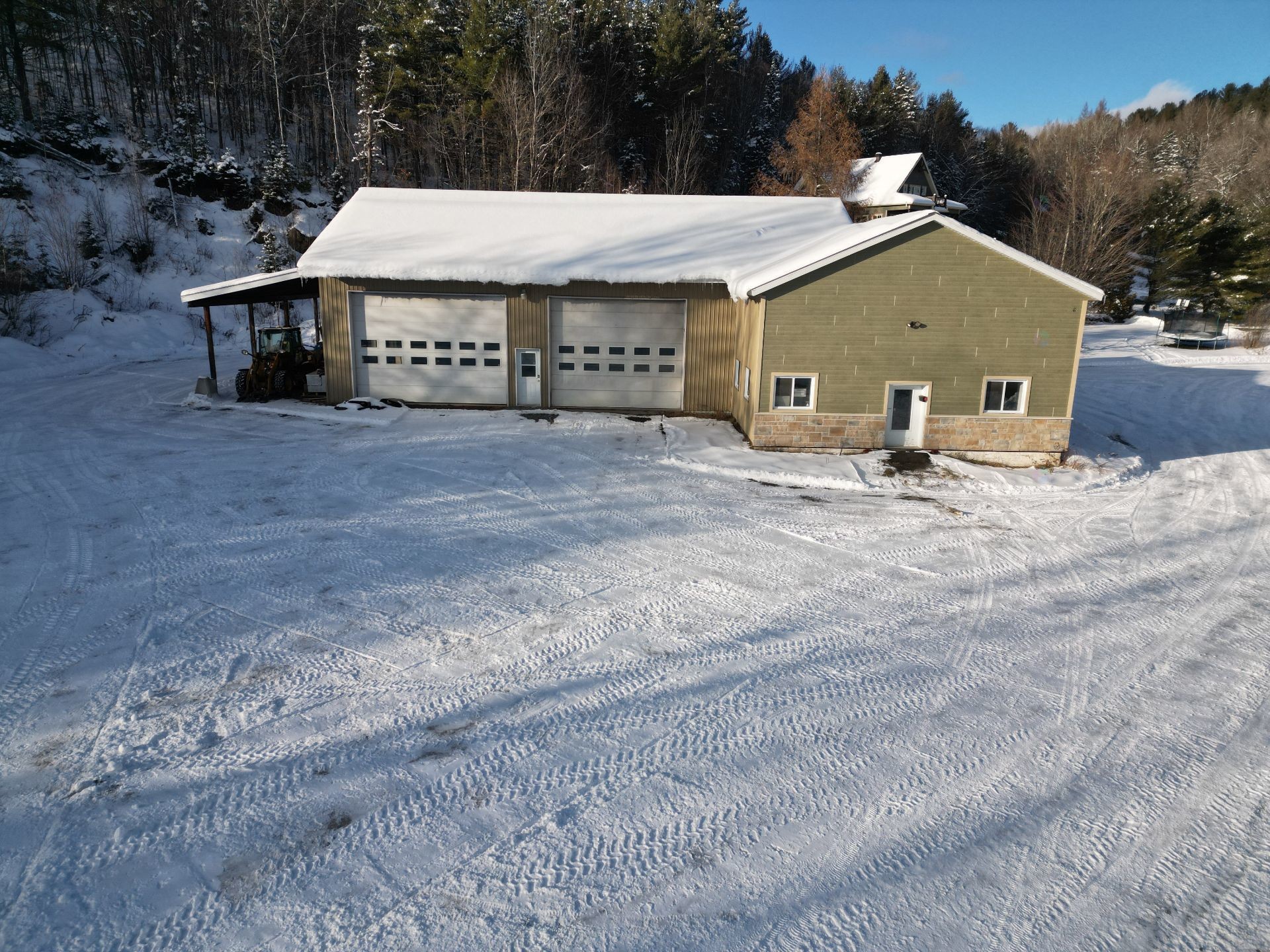 









305


Rue Laforest

,
Saint-Alphonse-Rodriguez,




QC
J0K1W0

