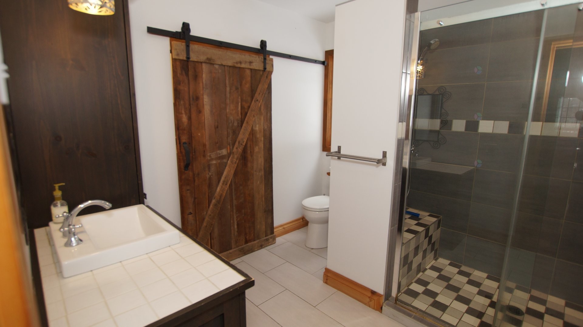 









305


Rue Laforest

,
Saint-Alphonse-Rodriguez,




QC
J0K1W0

