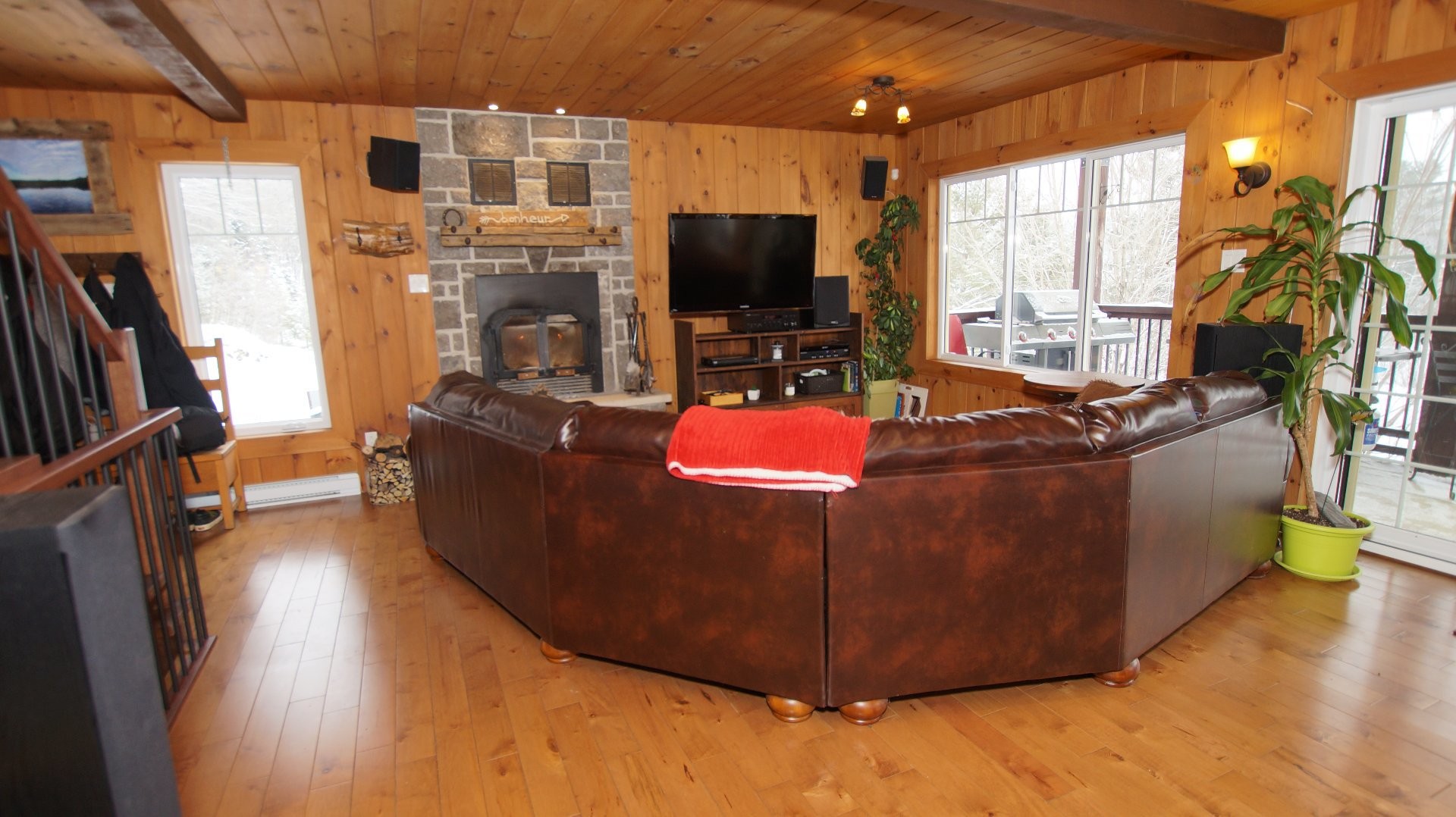 









305


Rue Laforest

,
Saint-Alphonse-Rodriguez,




QC
J0K1W0

