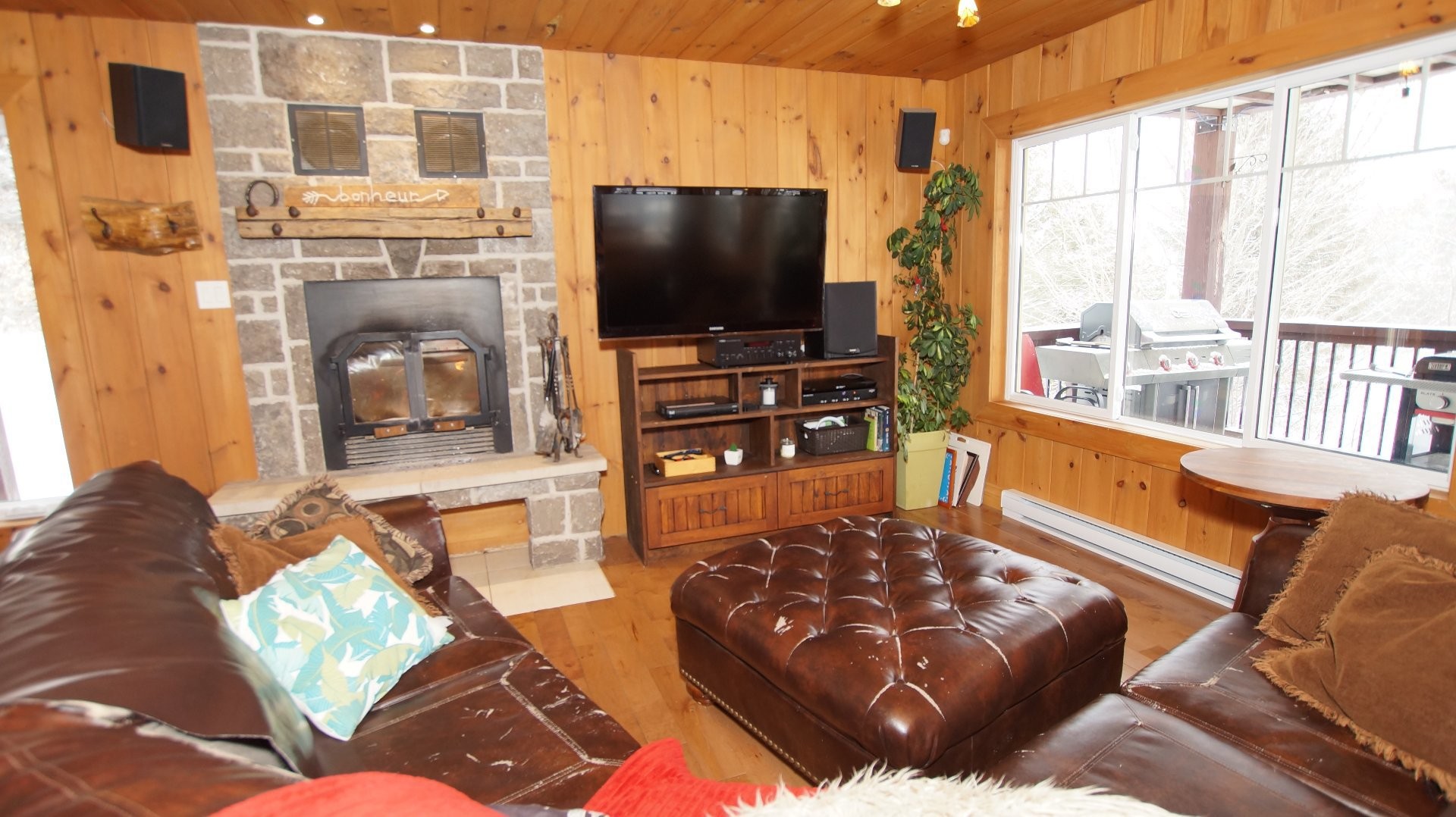 









305


Rue Laforest

,
Saint-Alphonse-Rodriguez,




QC
J0K1W0

