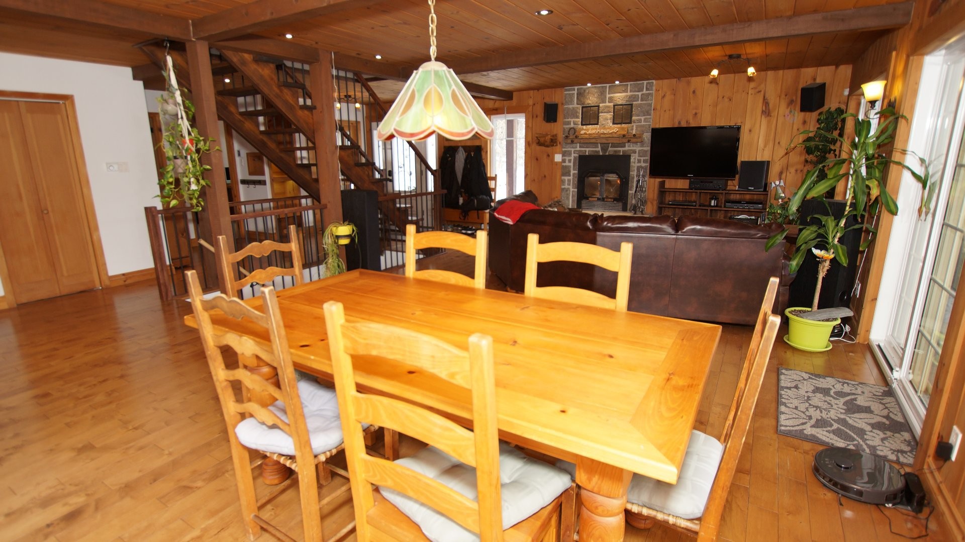 









305


Rue Laforest

,
Saint-Alphonse-Rodriguez,




QC
J0K1W0

