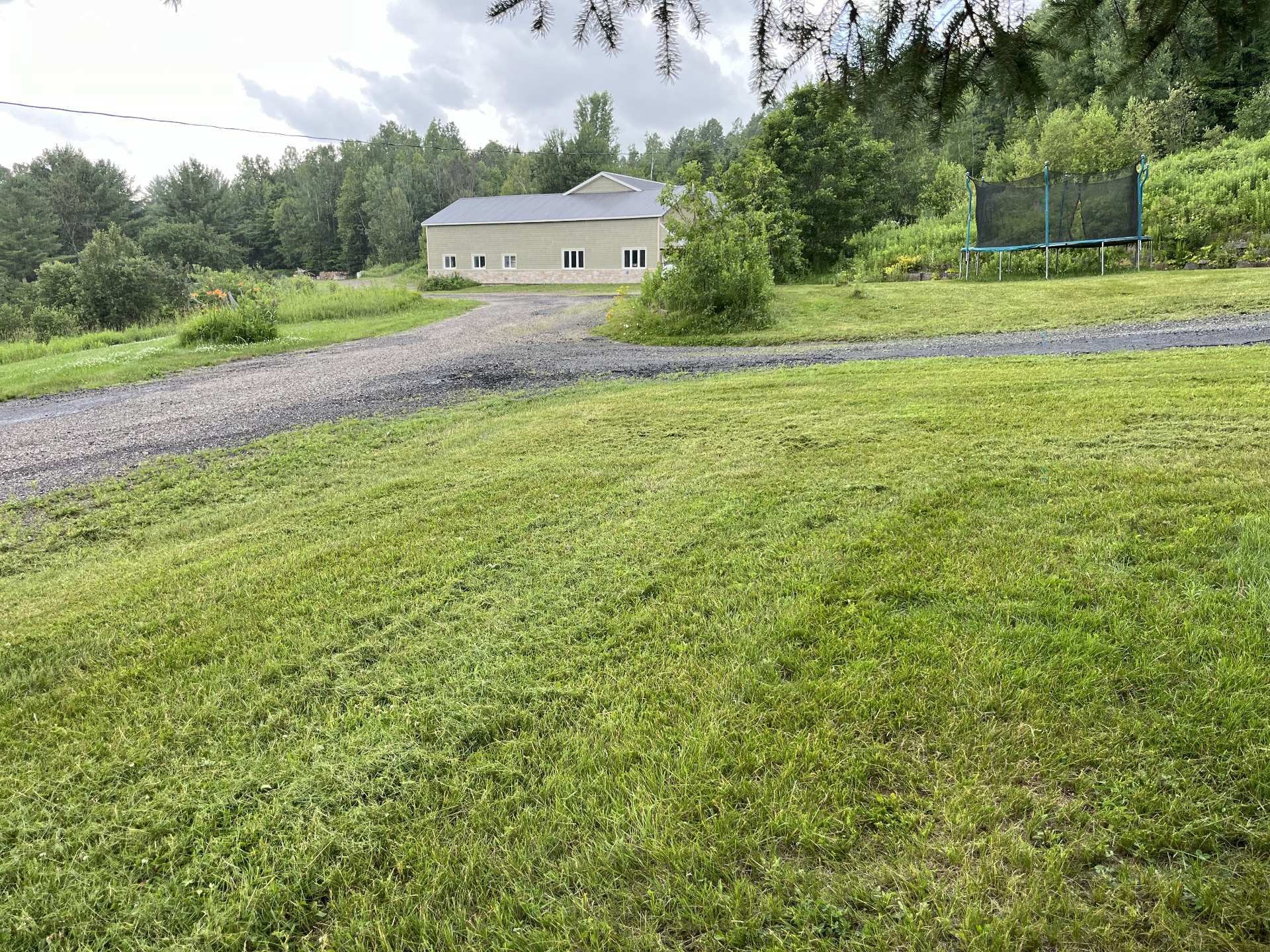 









305


Rue Laforest

,
Saint-Alphonse-Rodriguez,




QC
J0K1W0

