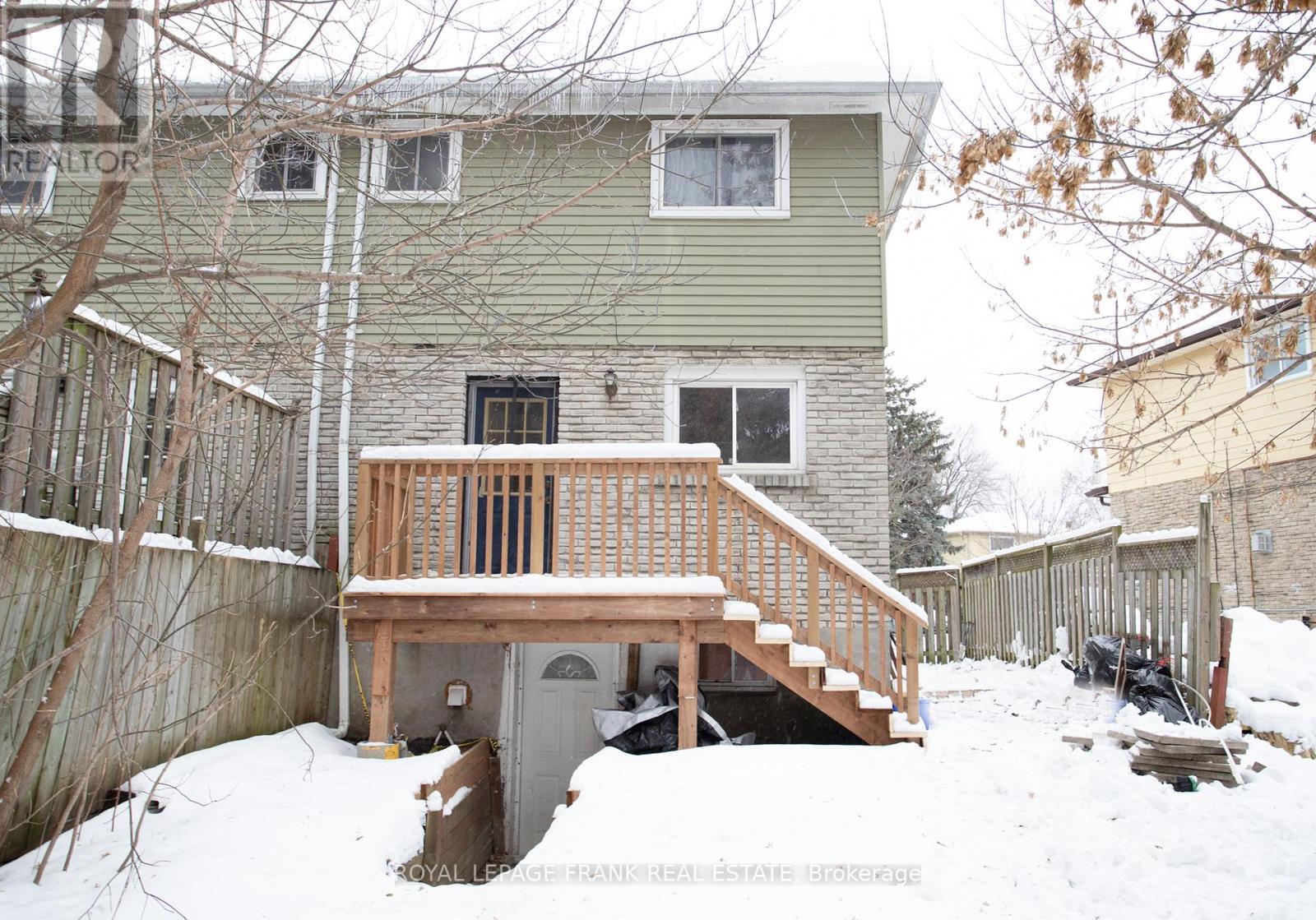 












118 CAPREOL COURT

,
Oshawa (Vanier),




Ontario
L1J6E6

