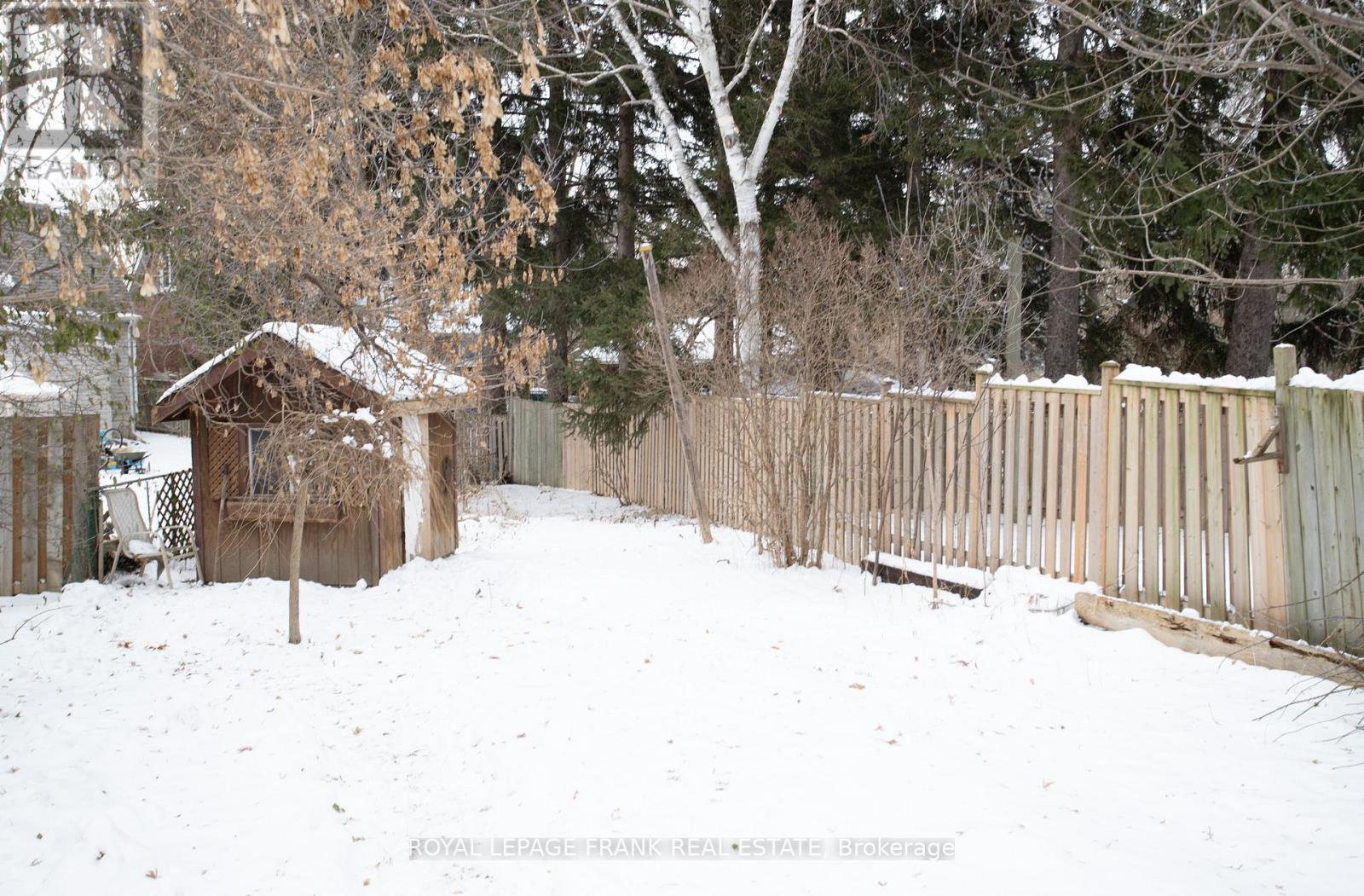 












118 CAPREOL COURT

,
Oshawa (Vanier),




Ontario
L1J6E6

