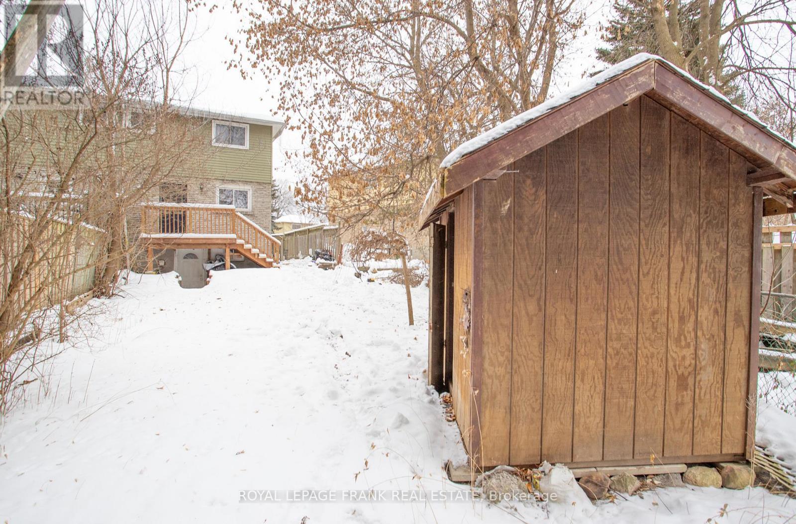 












118 CAPREOL COURT

,
Oshawa (Vanier),




Ontario
L1J6E6

