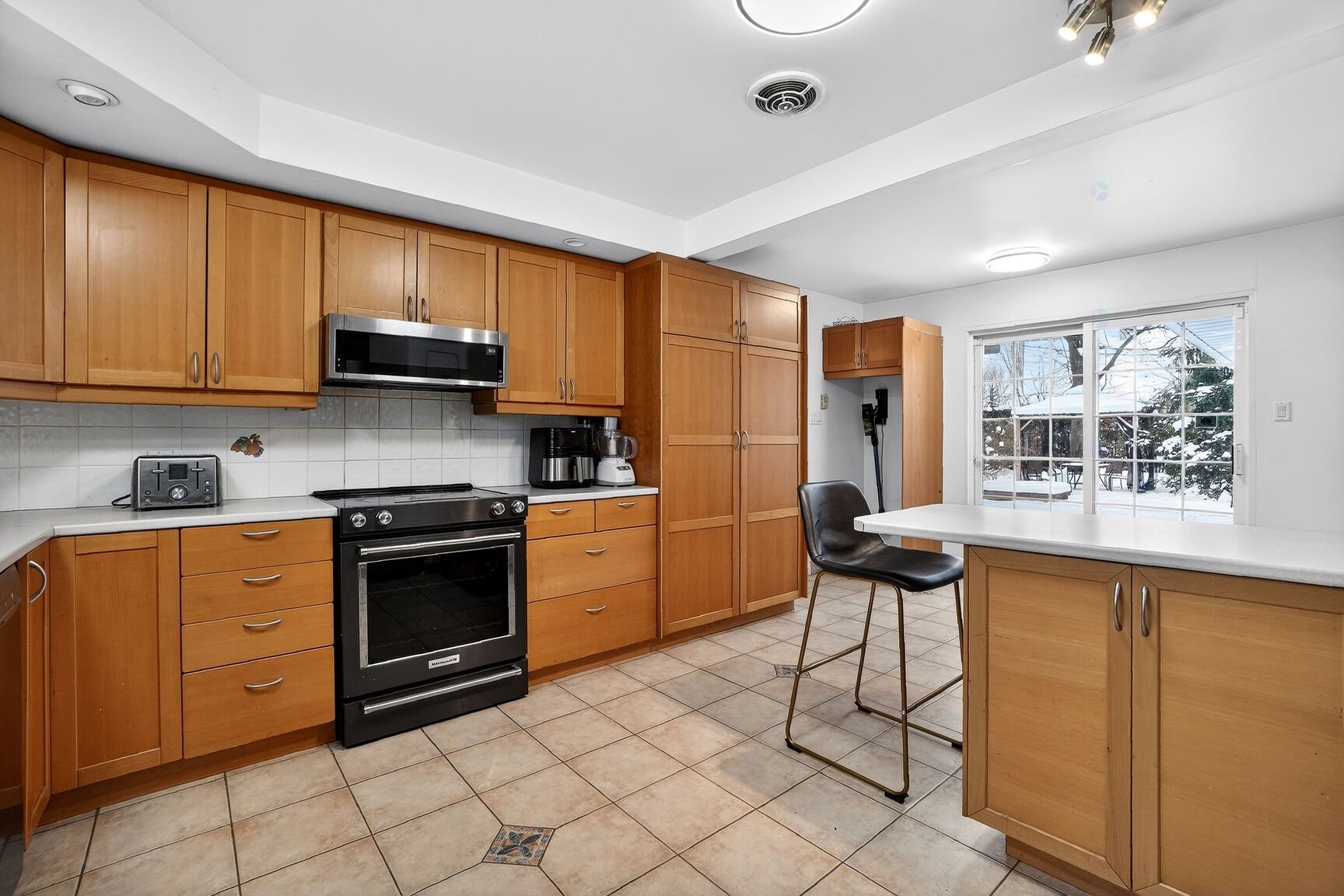 









14


Rue Sunny Acres

,
Baie-d'Urfé,




QC
H9X3B6

