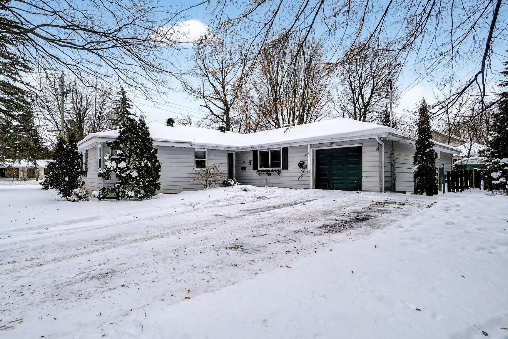 









14


Rue Sunny Acres

,
Baie-d'Urfé,




QC
H9X3B6

