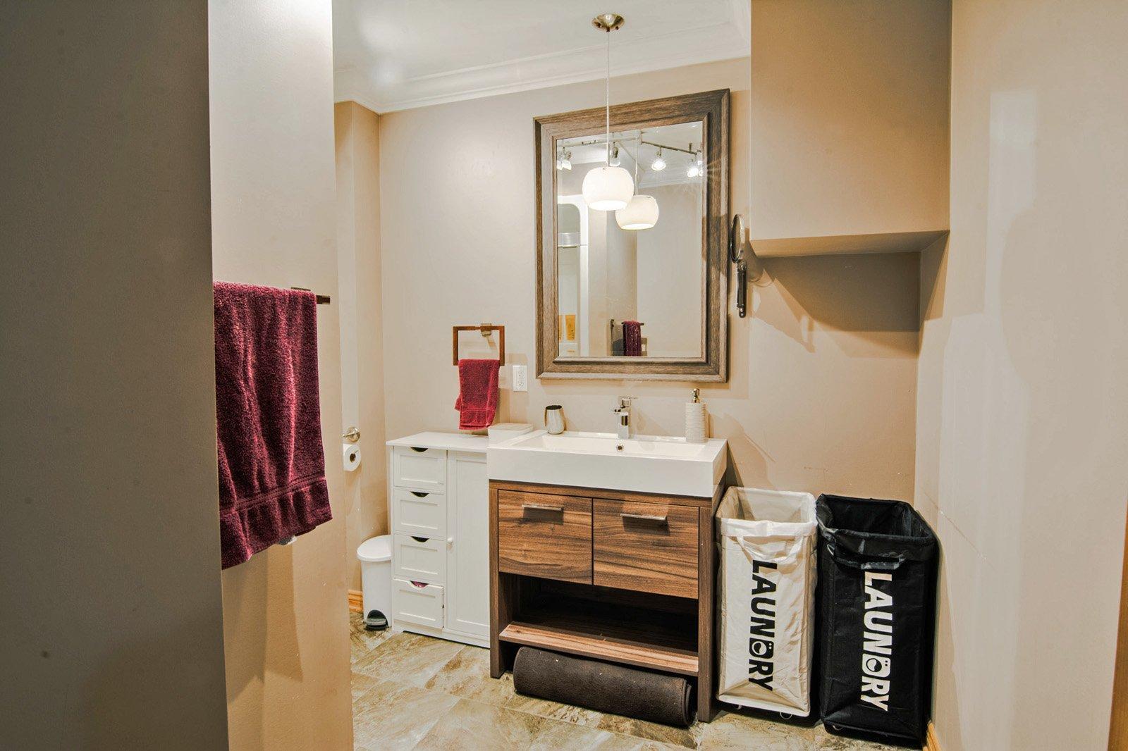 









165


Rue des Érables

,
Carignan,




QC
J3L1B1

