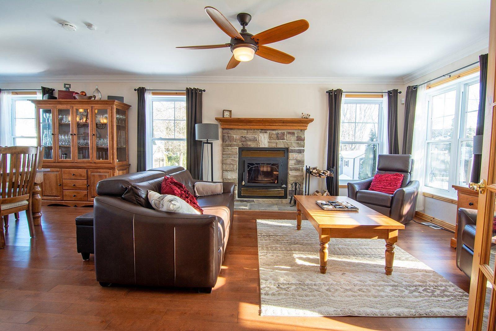 









165


Rue des Érables

,
Carignan,




QC
J3L1B1

