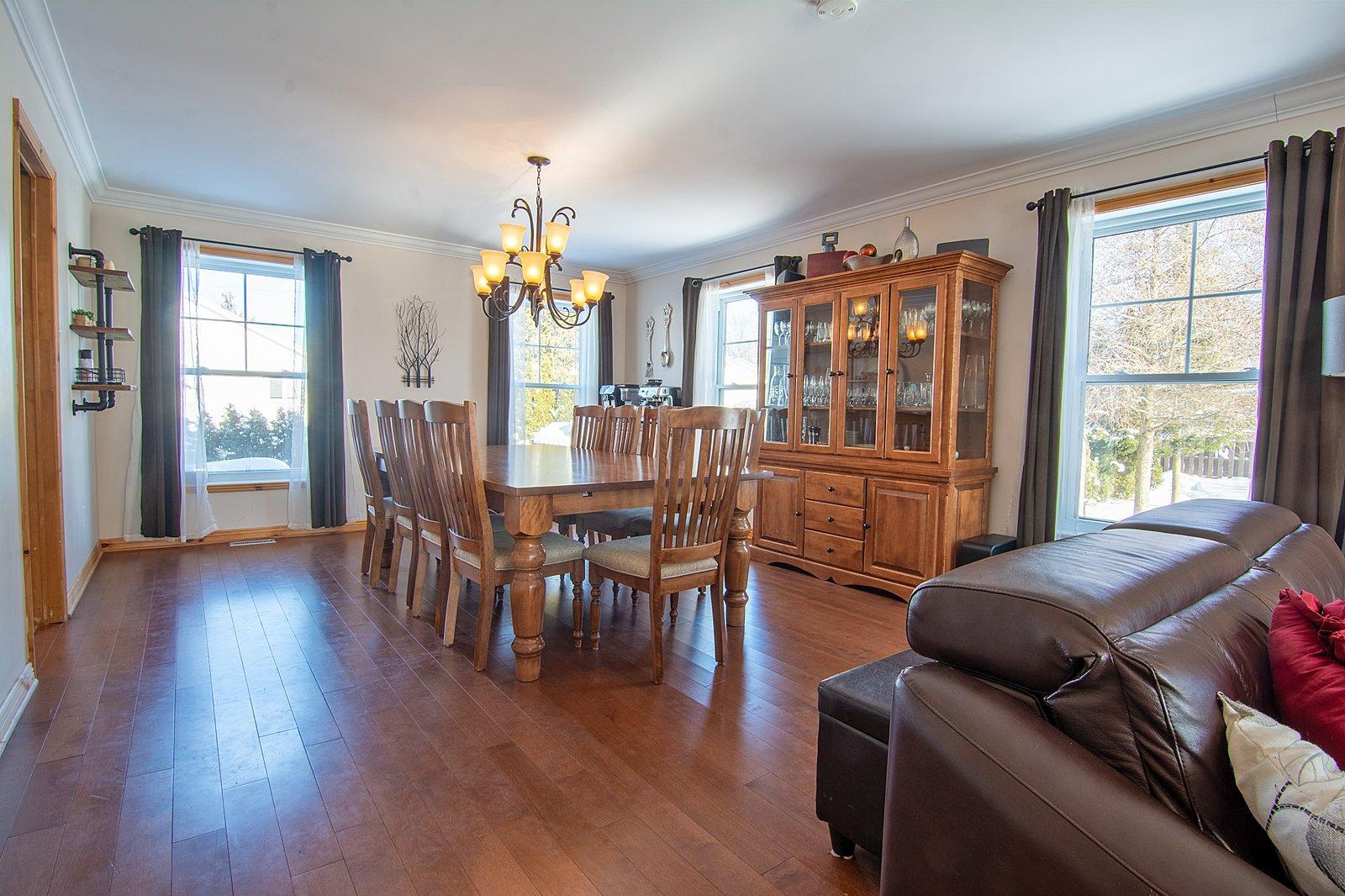 









165


Rue des Érables

,
Carignan,




QC
J3L1B1

