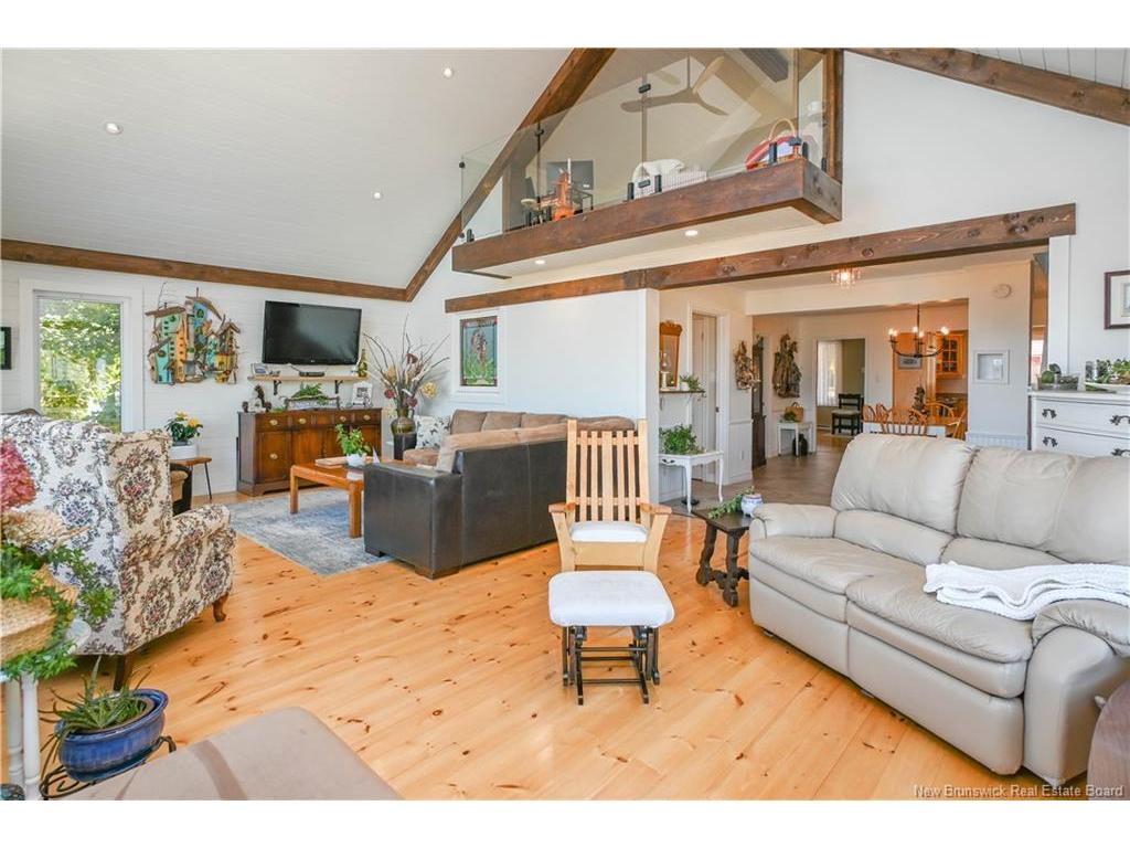 









245


Saint-Pierre E

BLVD,
Caraquet,




NB
E1W 1B1

