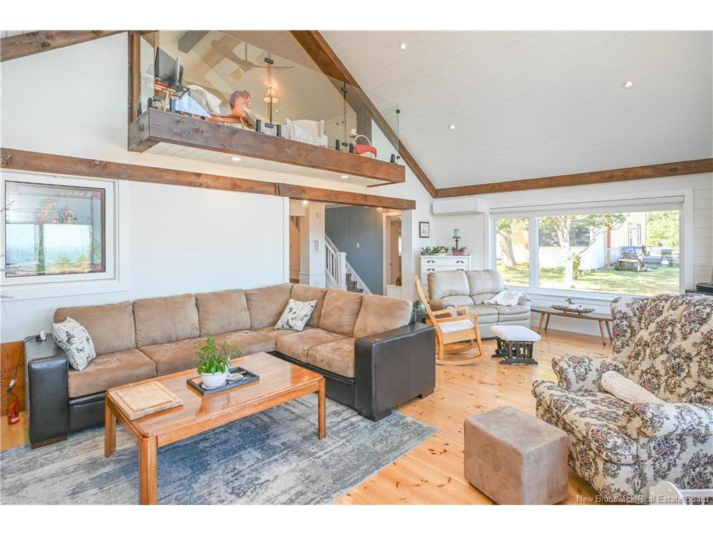 









245


Saint-Pierre E

BLVD,
Caraquet,




NB
E1W 1B1

