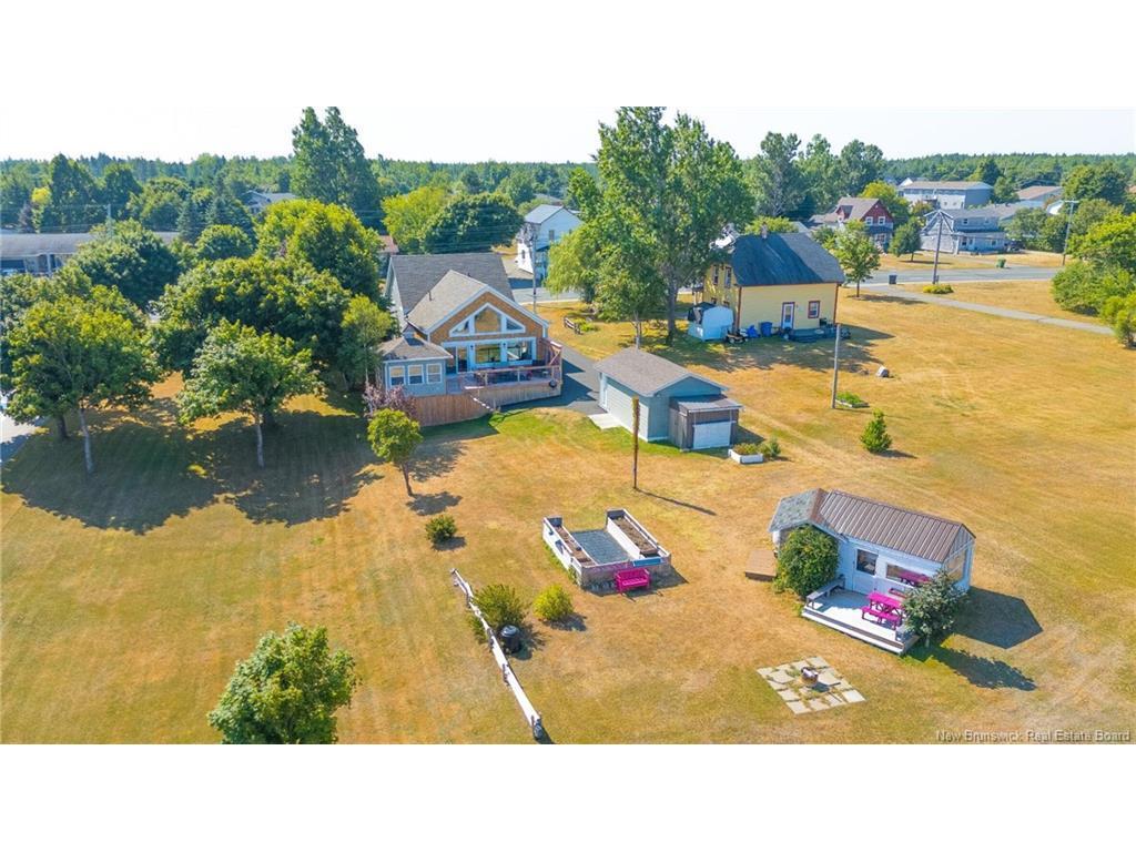 









245


Saint-Pierre E

BLVD,
Caraquet,




NB
E1W 1B1

