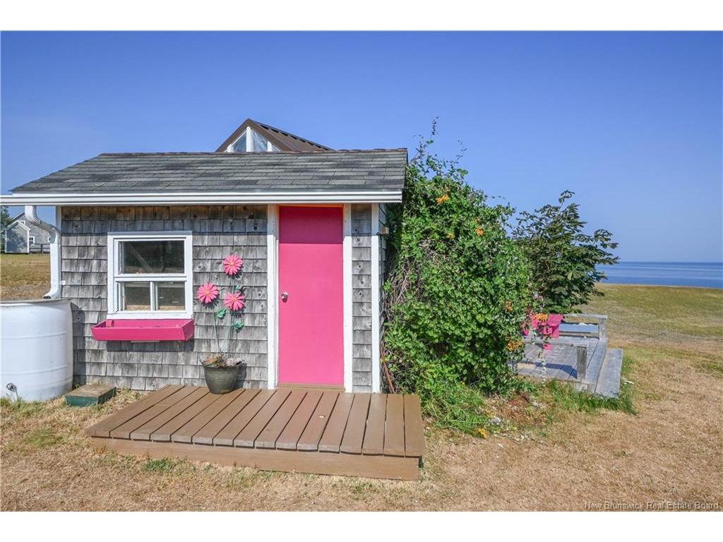 









245


Saint-Pierre E

BLVD,
Caraquet,




NB
E1W 1B1

