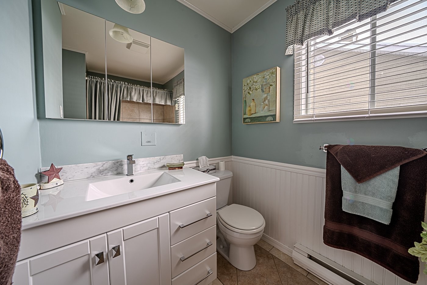 









124


Rue Poitras

,
Val-des-Sources,




QC
J1T3Z2


