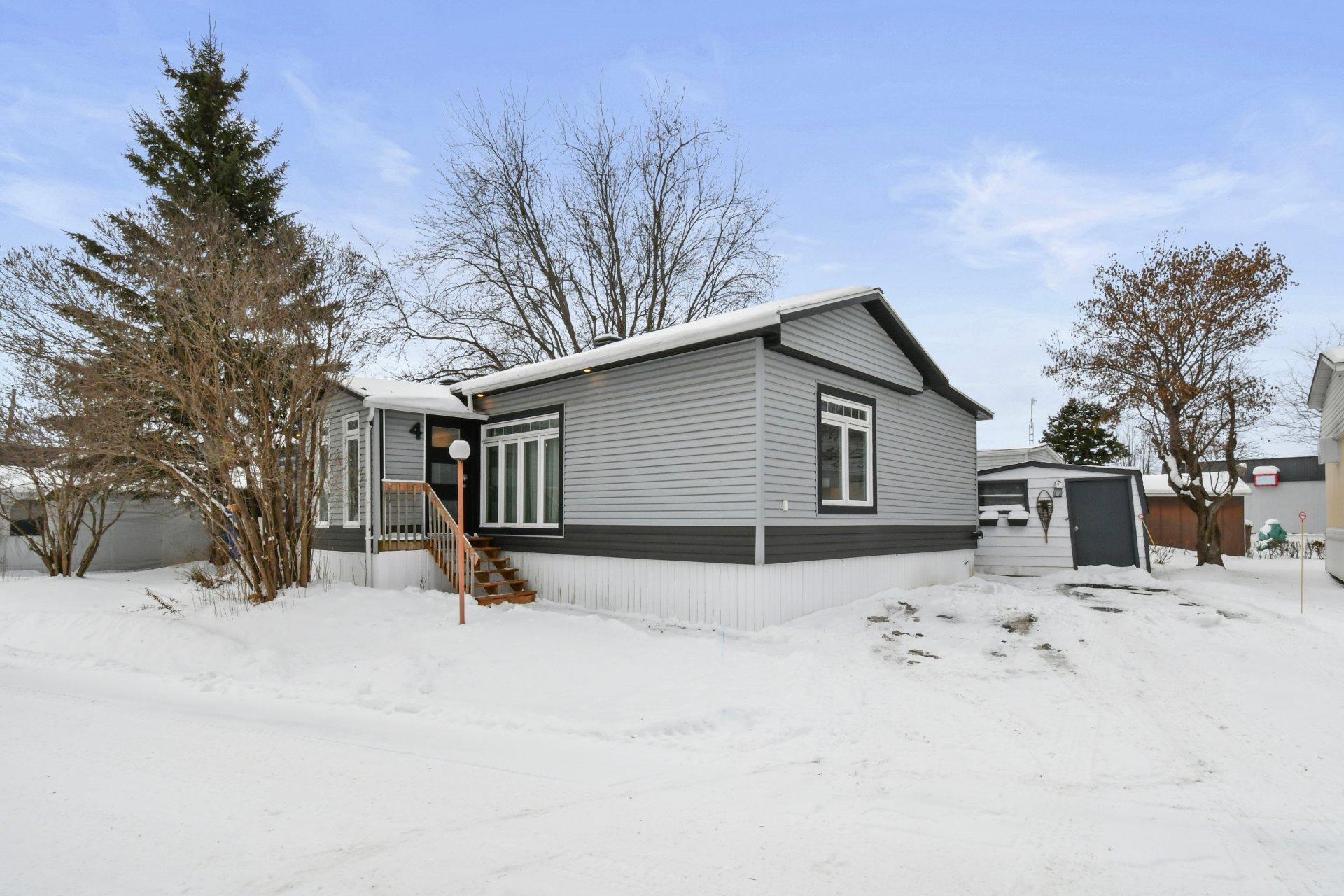 









4


5e Avenue S.

,
Saint-Mathieu,




QC
J0L2H0


