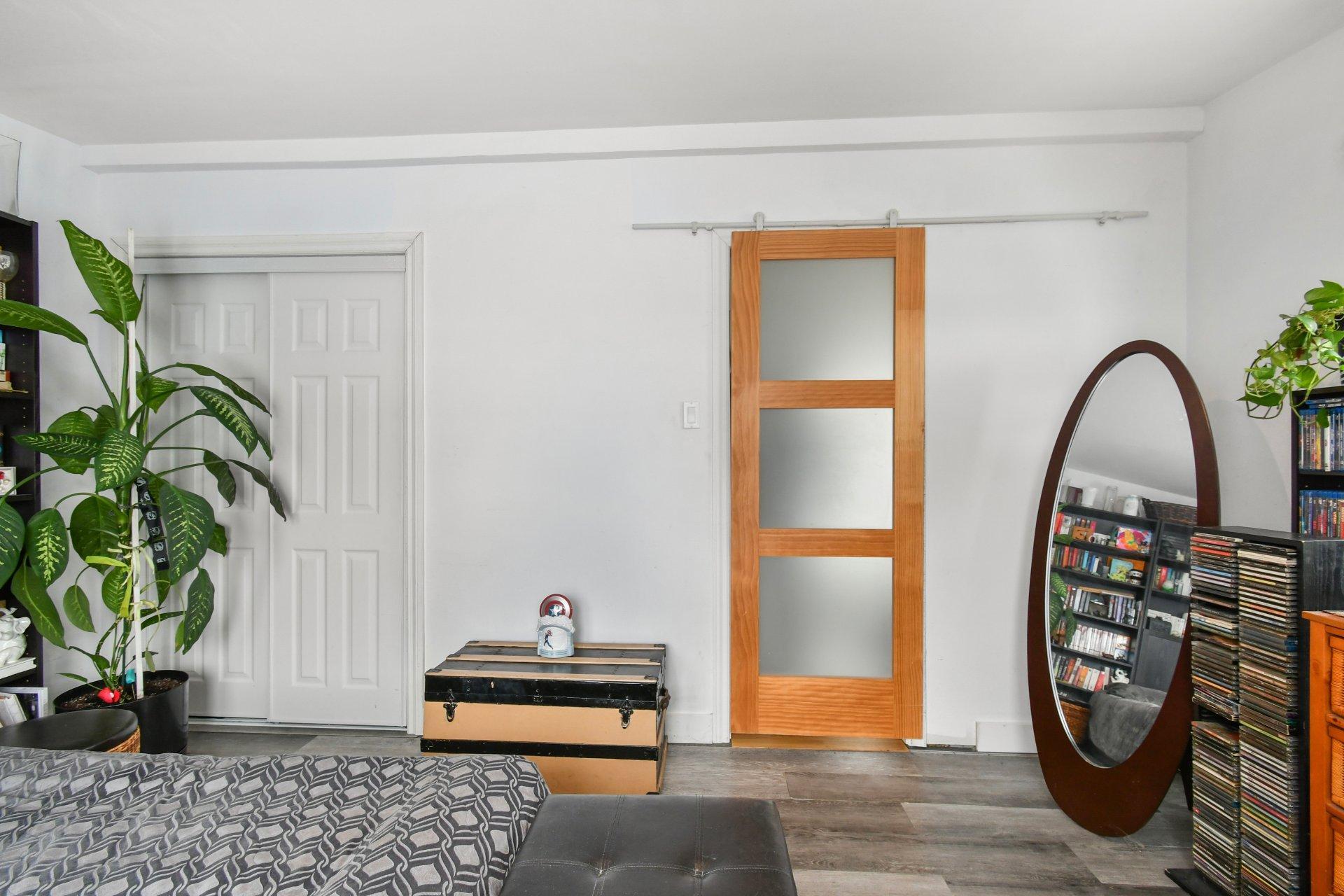 









4


5e Avenue S.

,
Saint-Mathieu,




QC
J0L2H0

