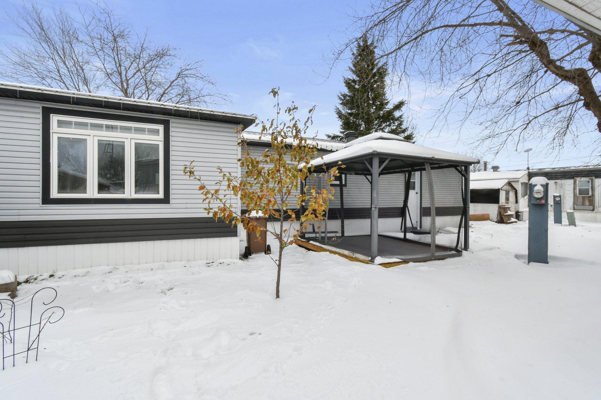 









4


5e Avenue S.

,
Saint-Mathieu,




QC
J0L2H0

